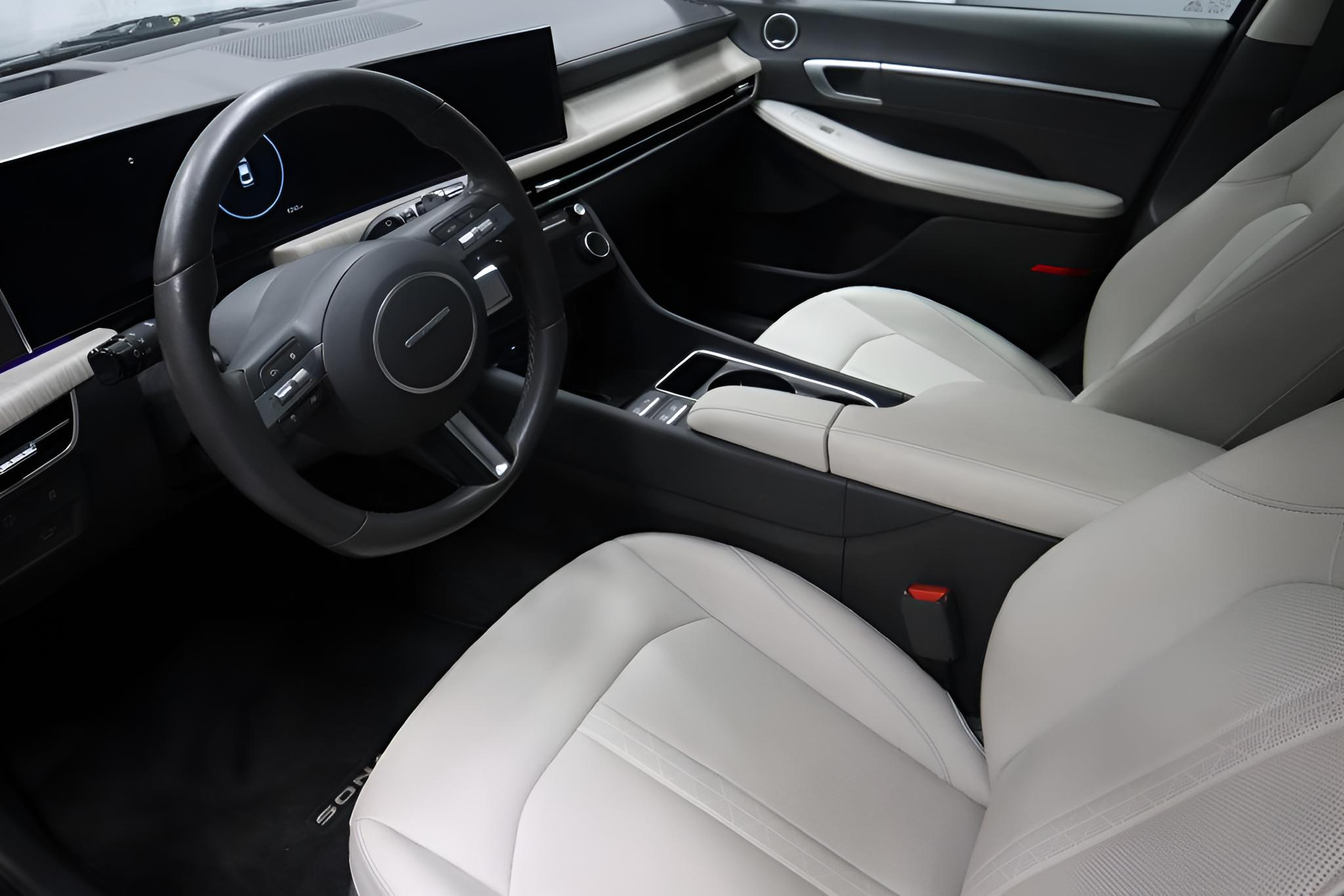 2025 Hyundai SONATA Hybrid Limited FWD