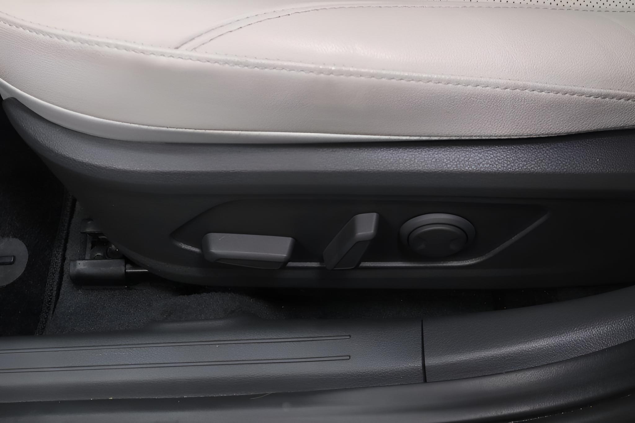2025 Hyundai SONATA Hybrid Limited FWD