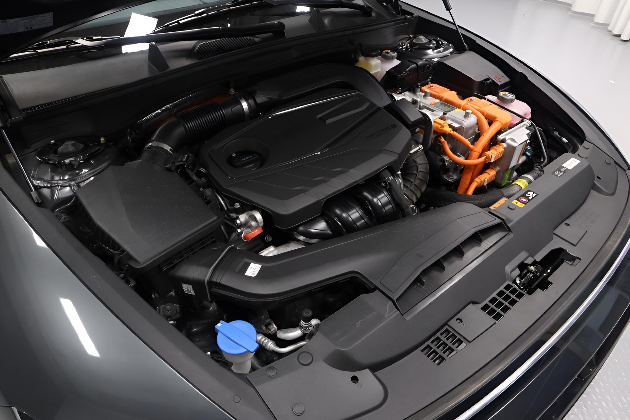 2025 Hyundai SONATA Hybrid Limited FWD