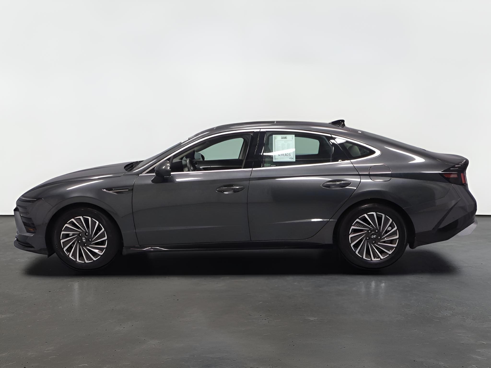 2025 Hyundai SONATA Hybrid Limited FWD