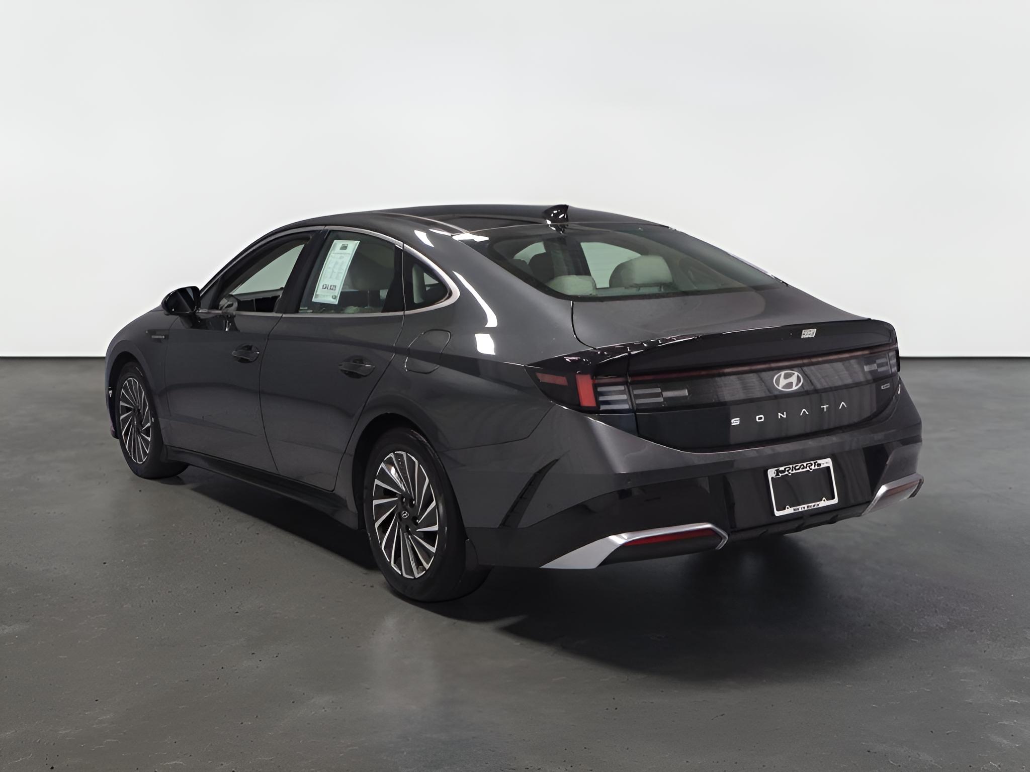 2025 Hyundai SONATA Hybrid Limited FWD
