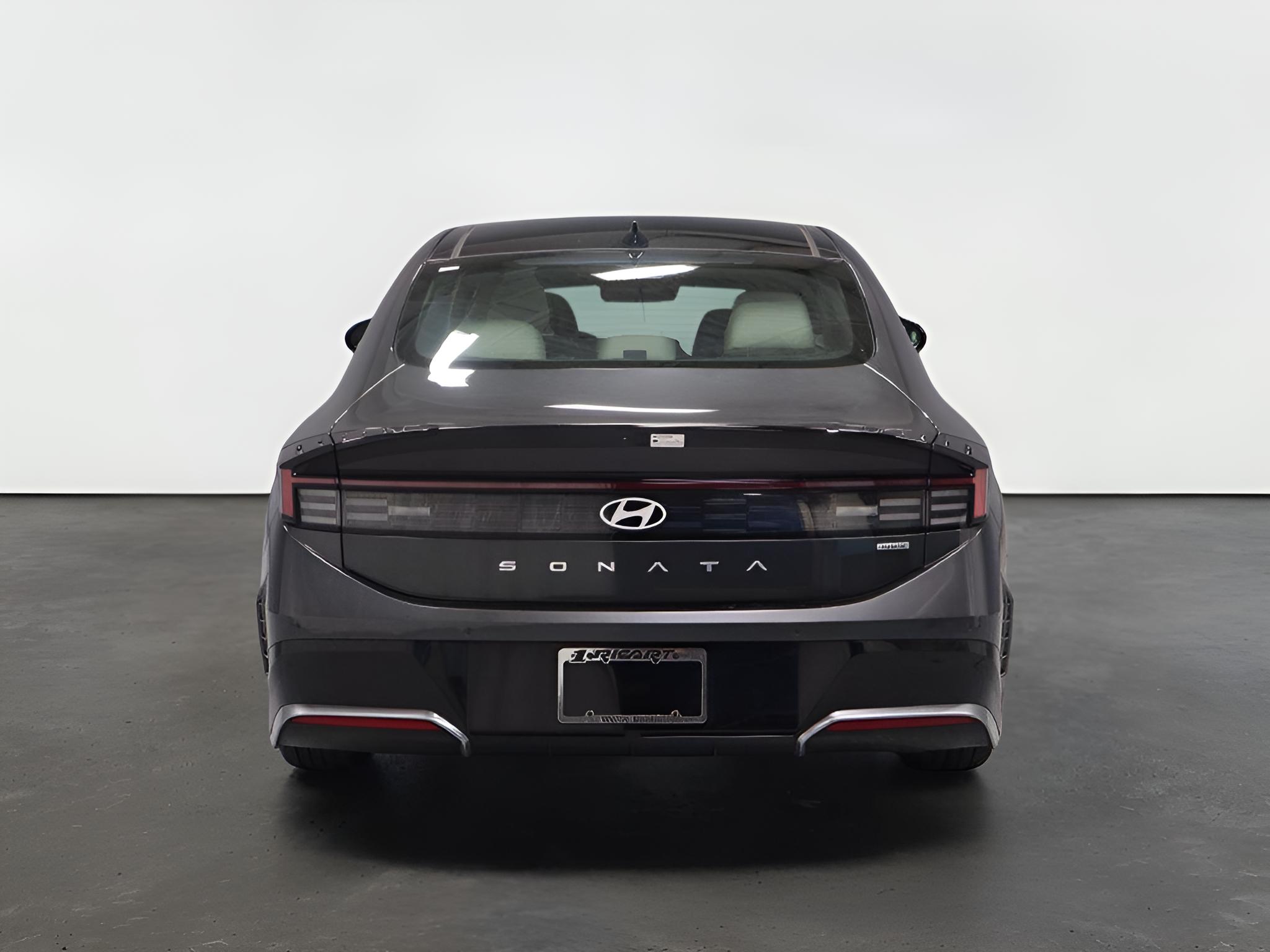 2025 Hyundai SONATA Hybrid Limited FWD