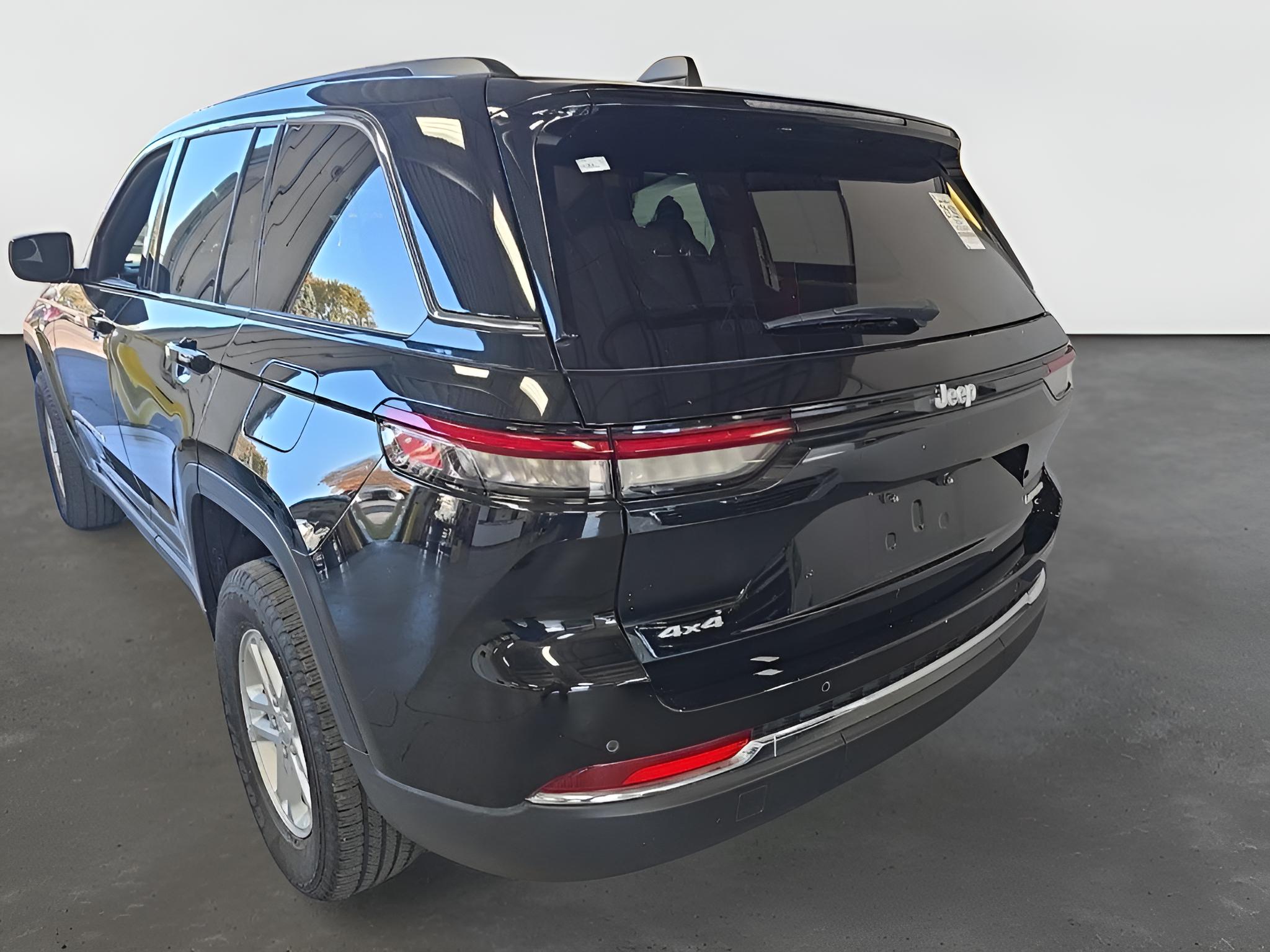 2024 Jeep Grand Cherokee Laredo
