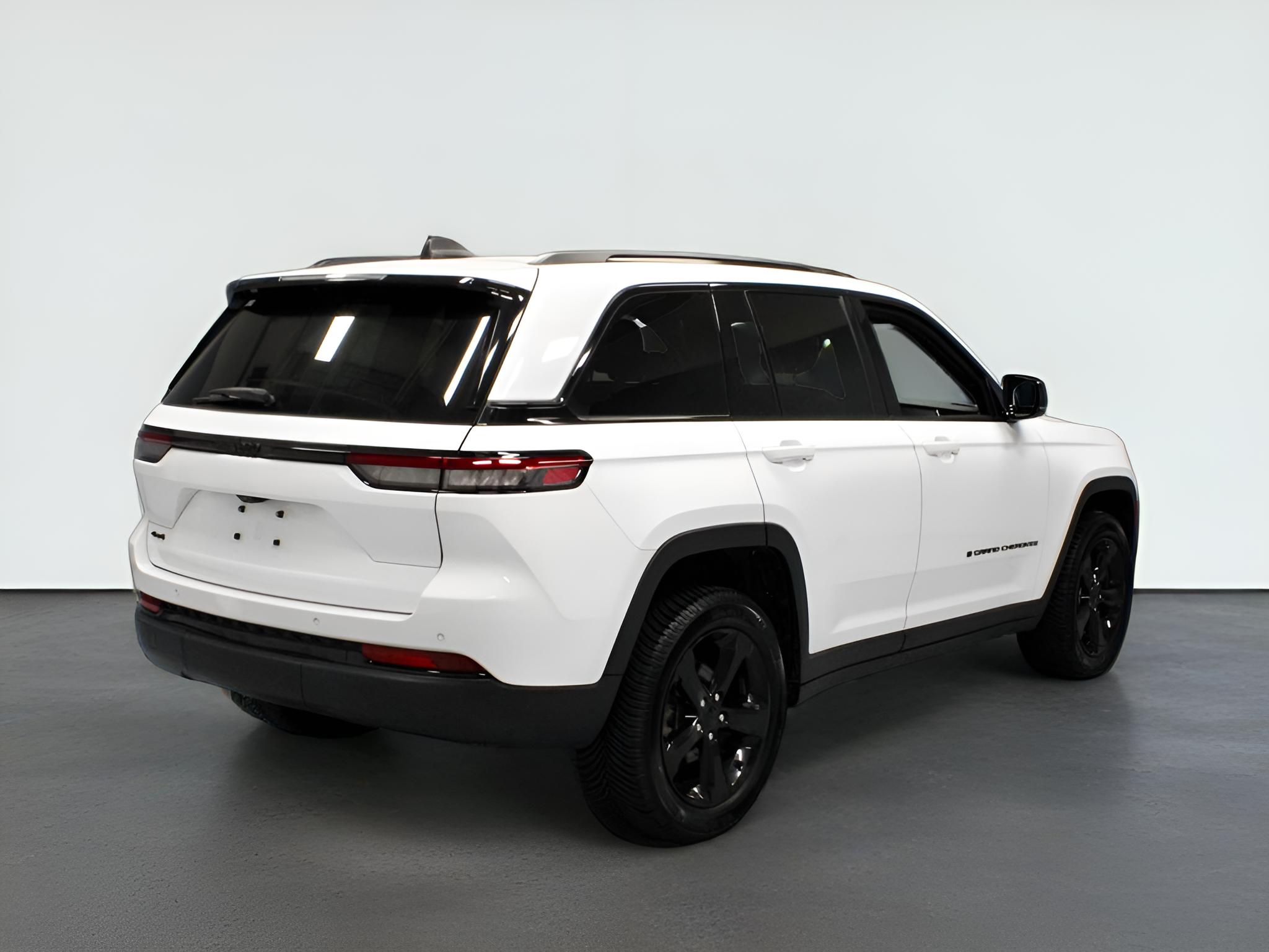 2023 Jeep Grand Cherokee Altitude X