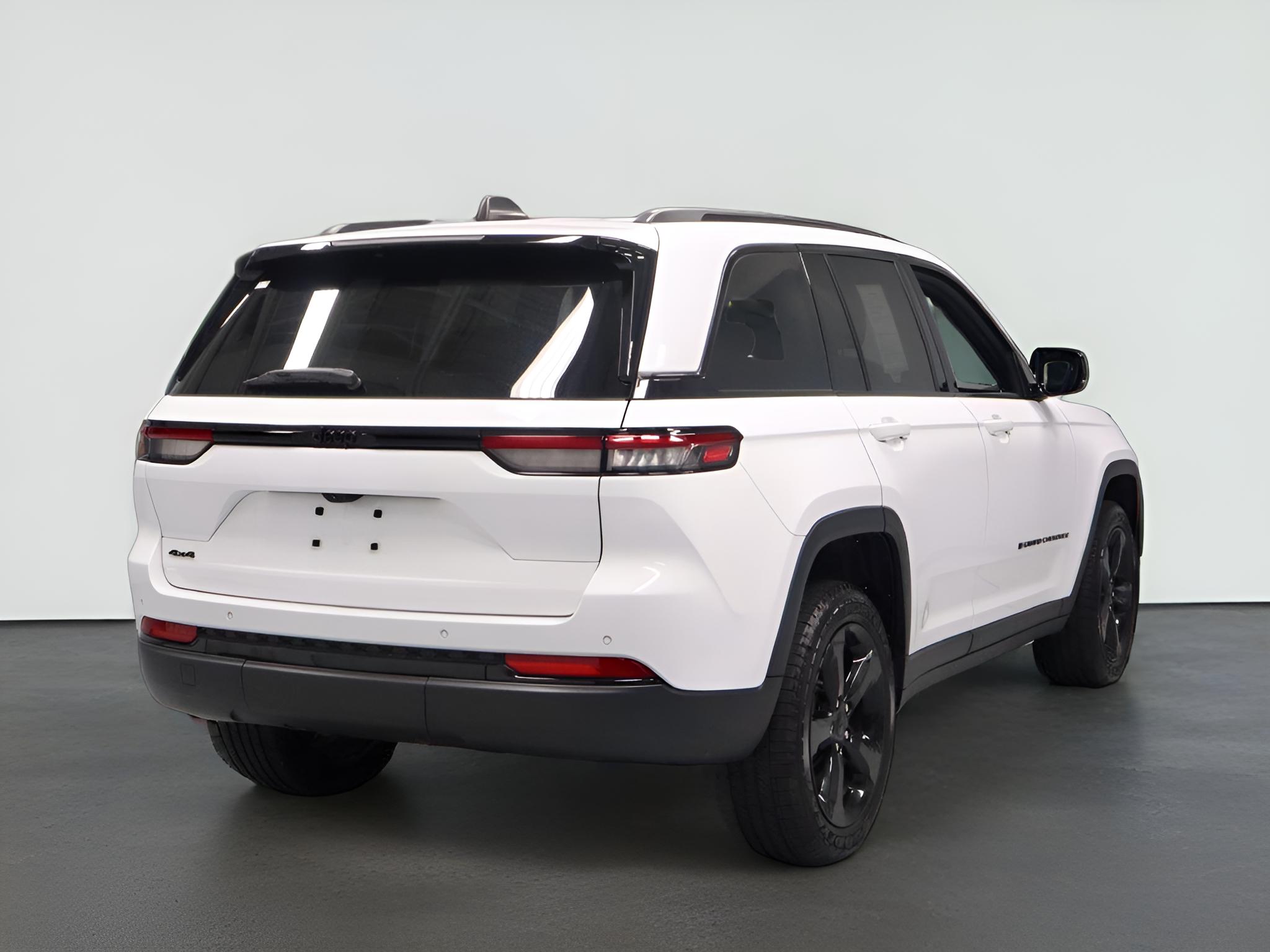 2024 Jeep Grand Cherokee Altitude
