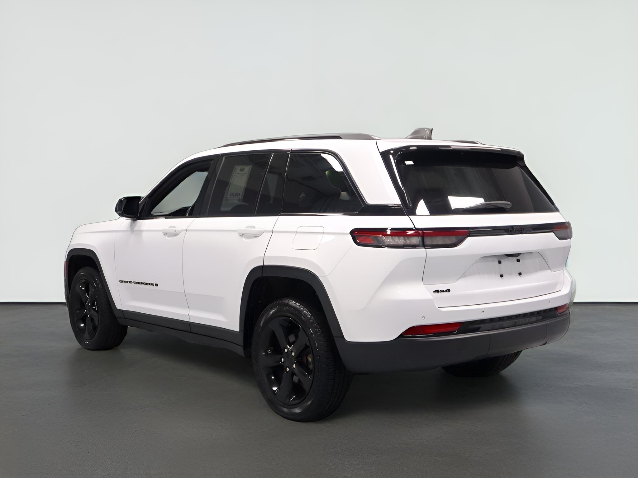 2024 Jeep Grand Cherokee Altitude