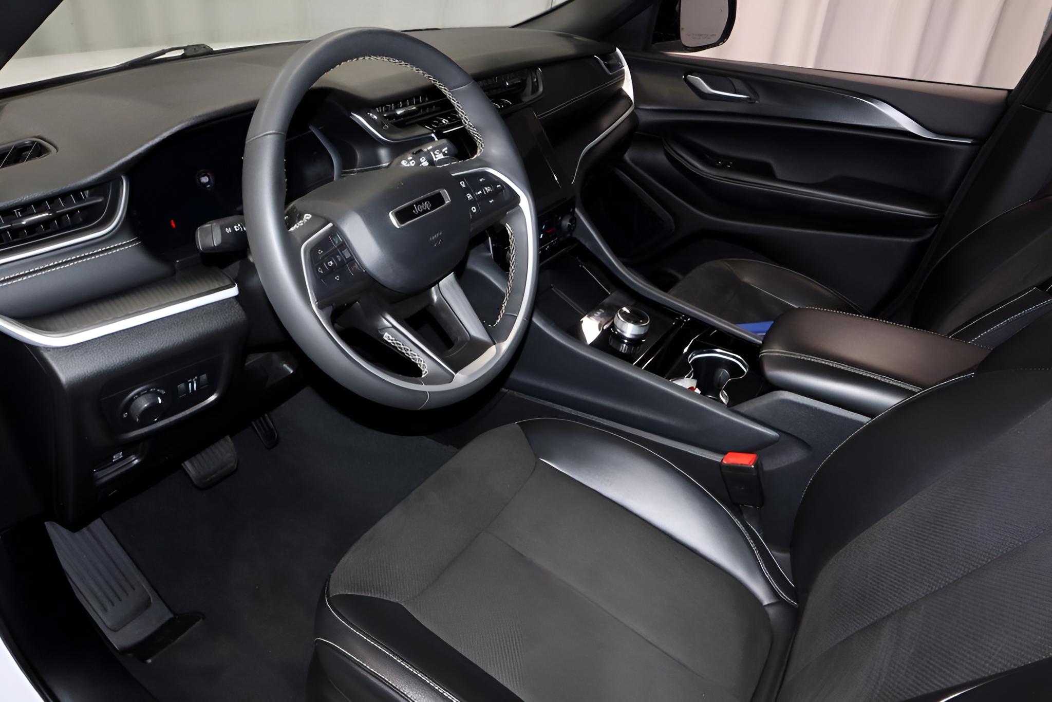 2023 Jeep Grand Cherokee Altitude X