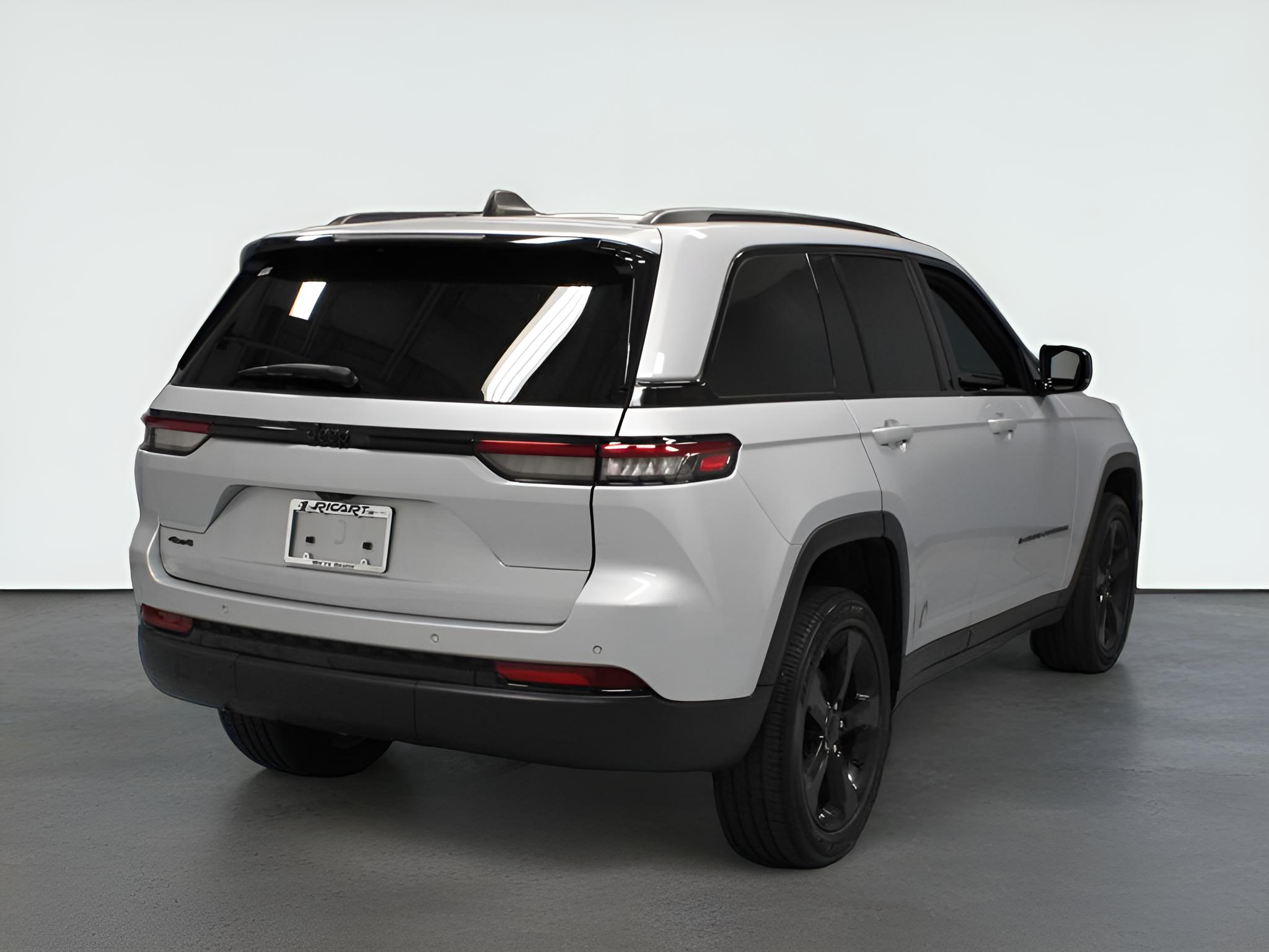 2023 Jeep Grand Cherokee Altitude X