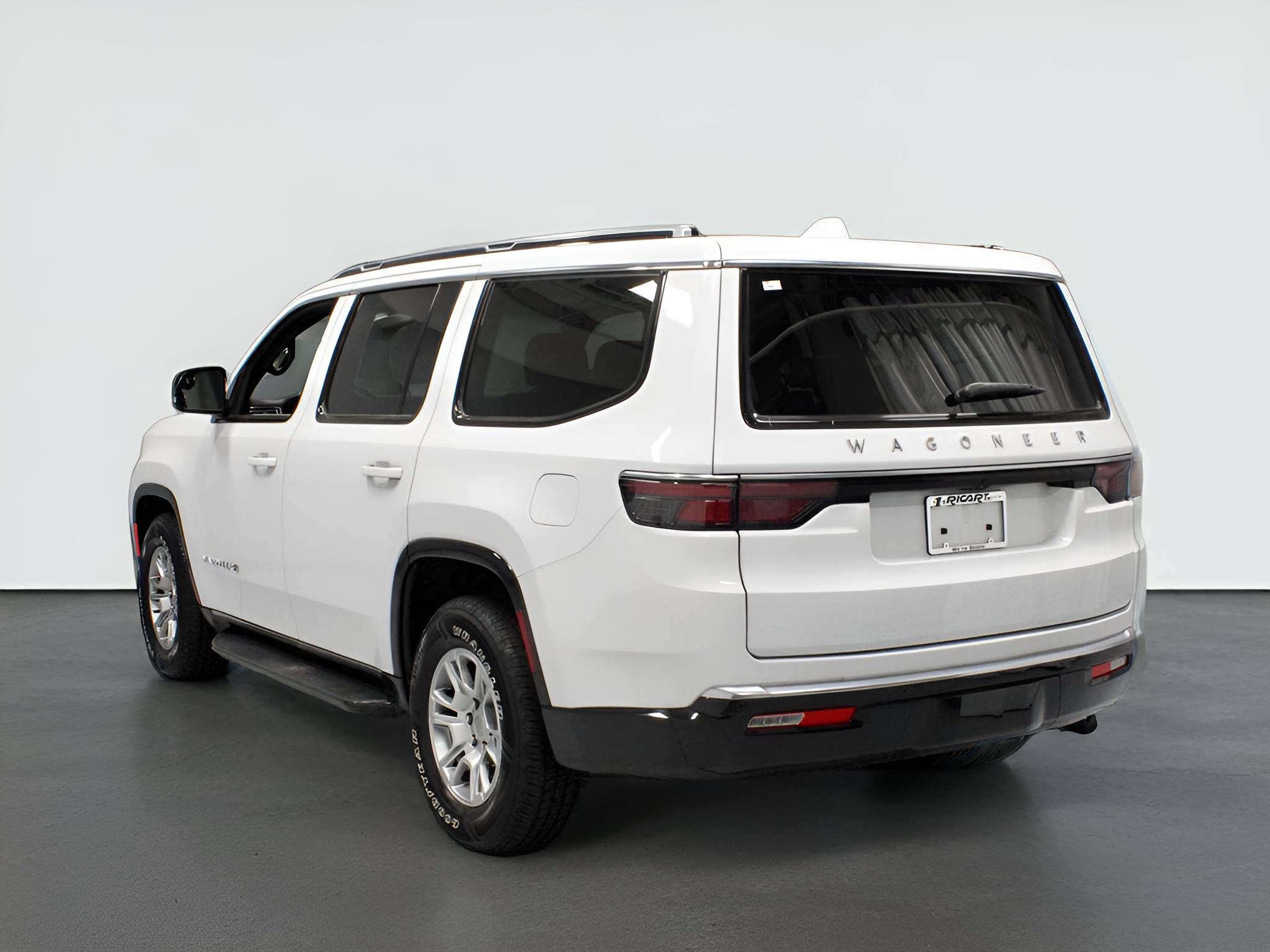 2023 Jeep Wagoneer Base