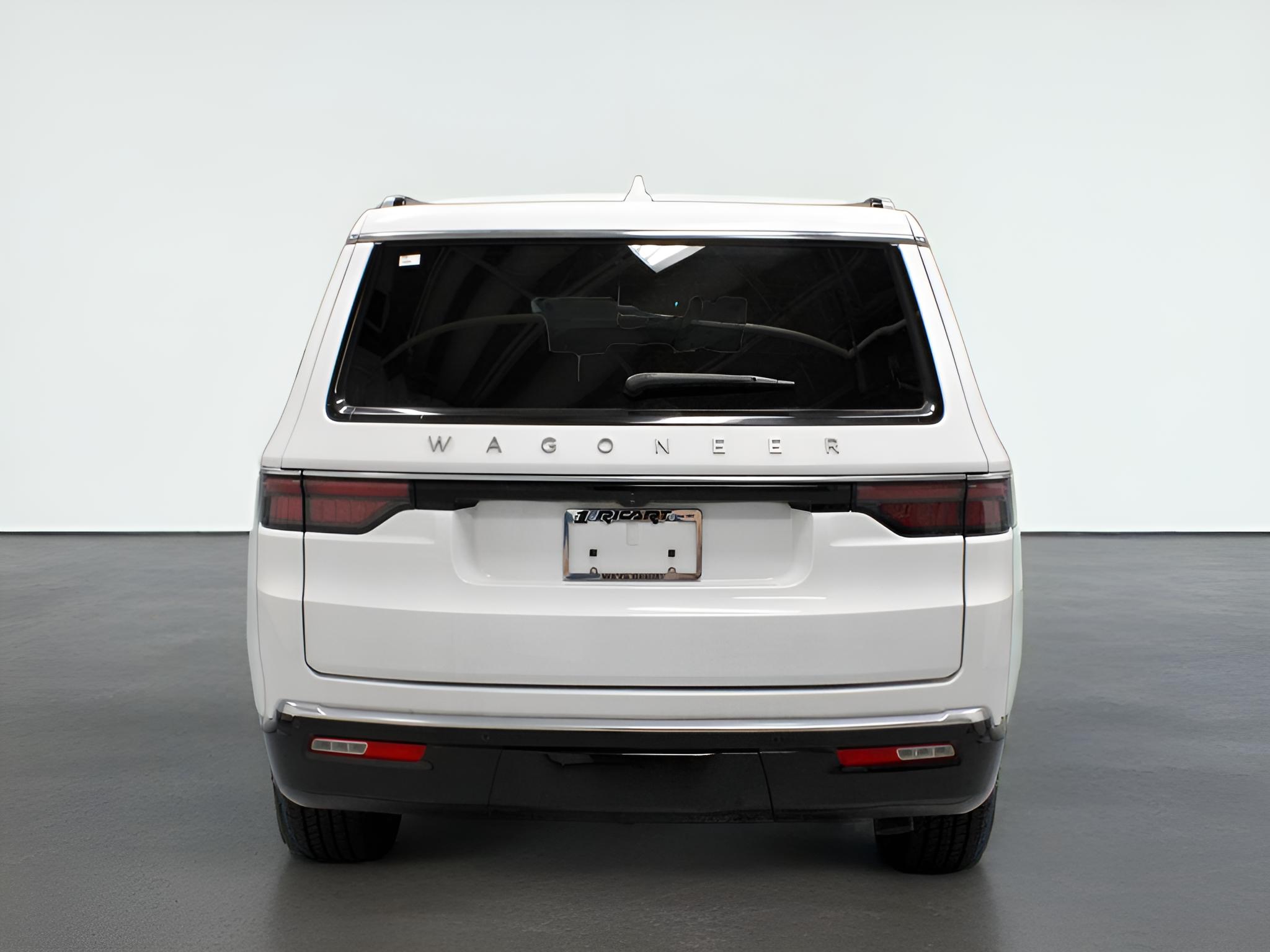 2023 Jeep Wagoneer Base