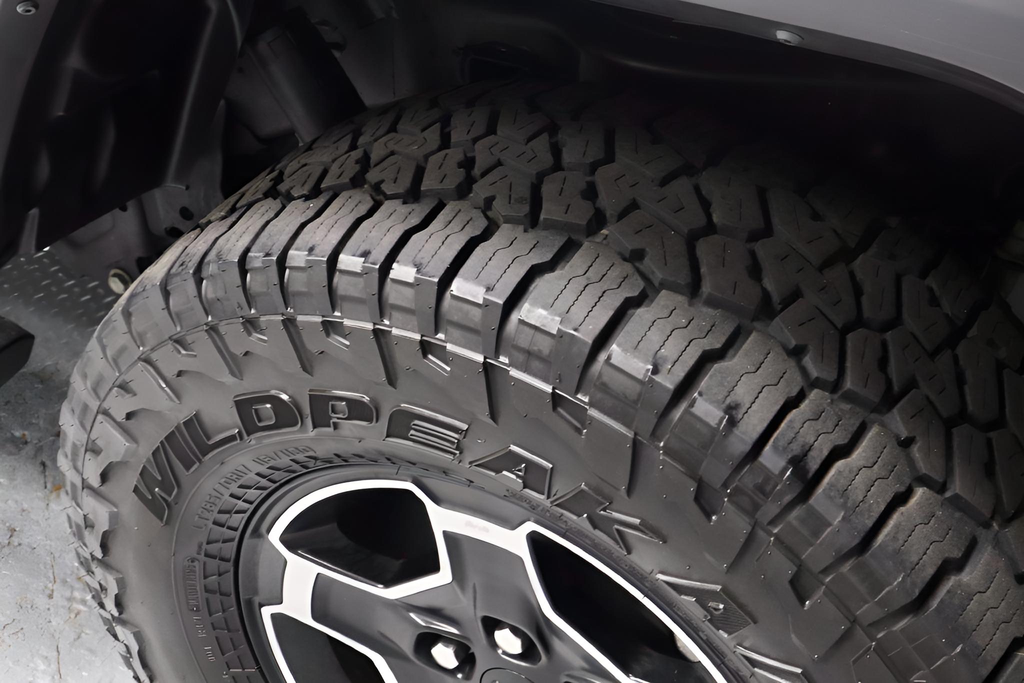 2024 Jeep Gladiator Sport S