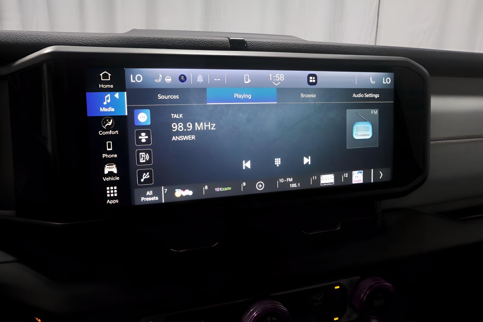 2024 Jeep Gladiator Sport S
