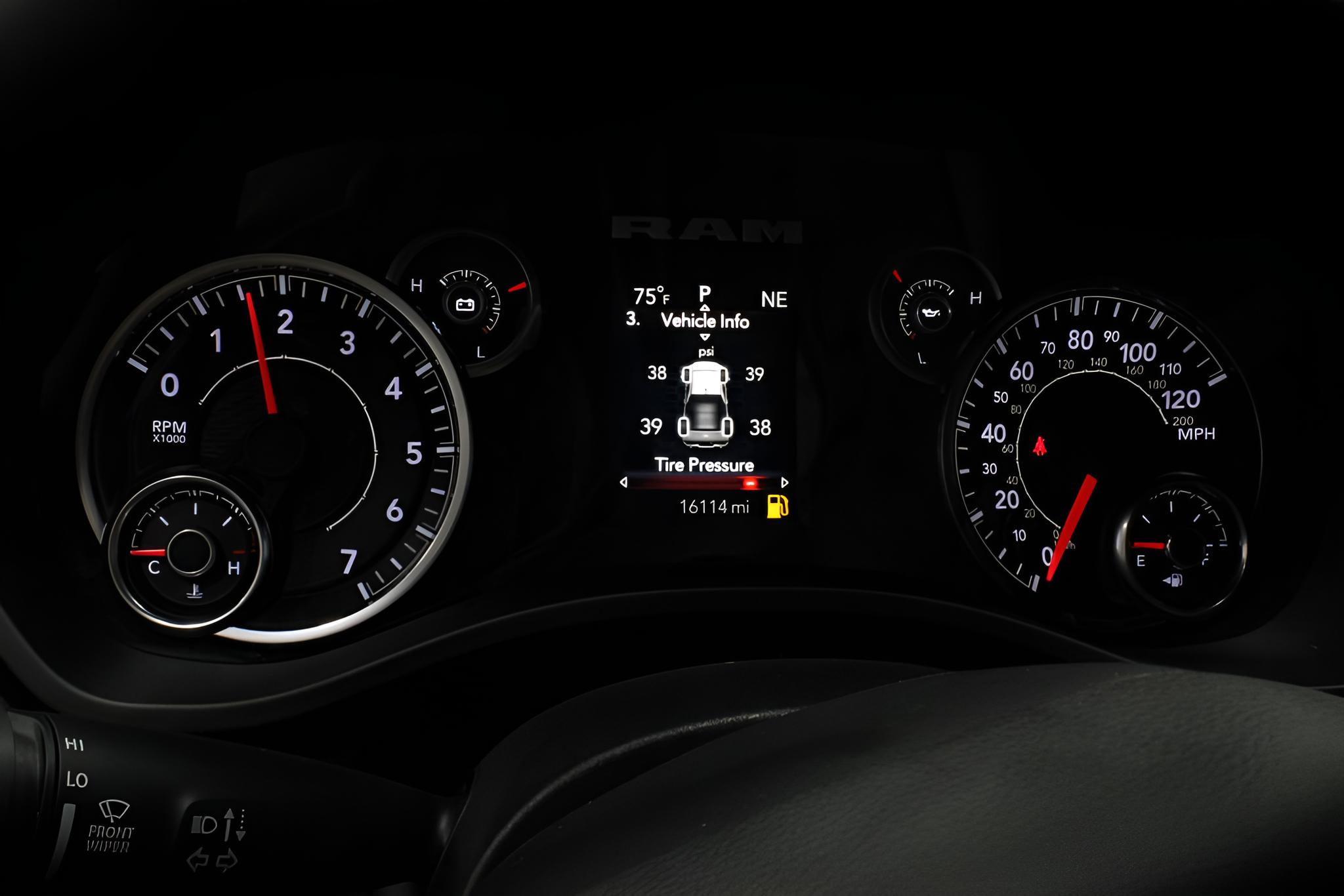 2025 RAM 1500 Big Horn/Lone Star