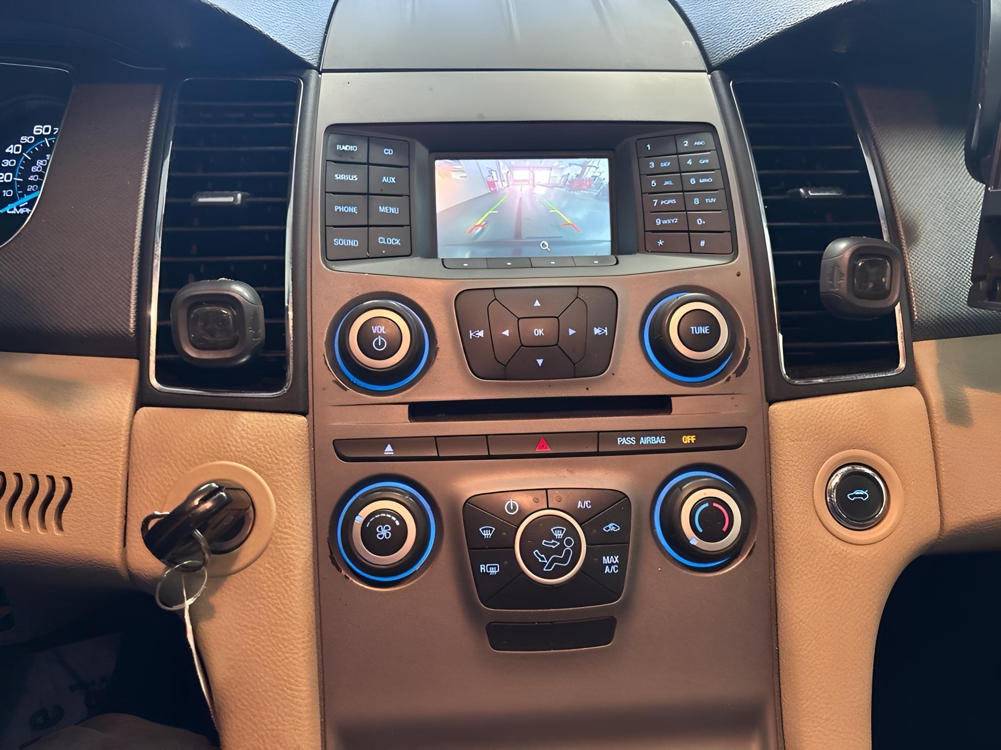 2017 Ford Taurus SE