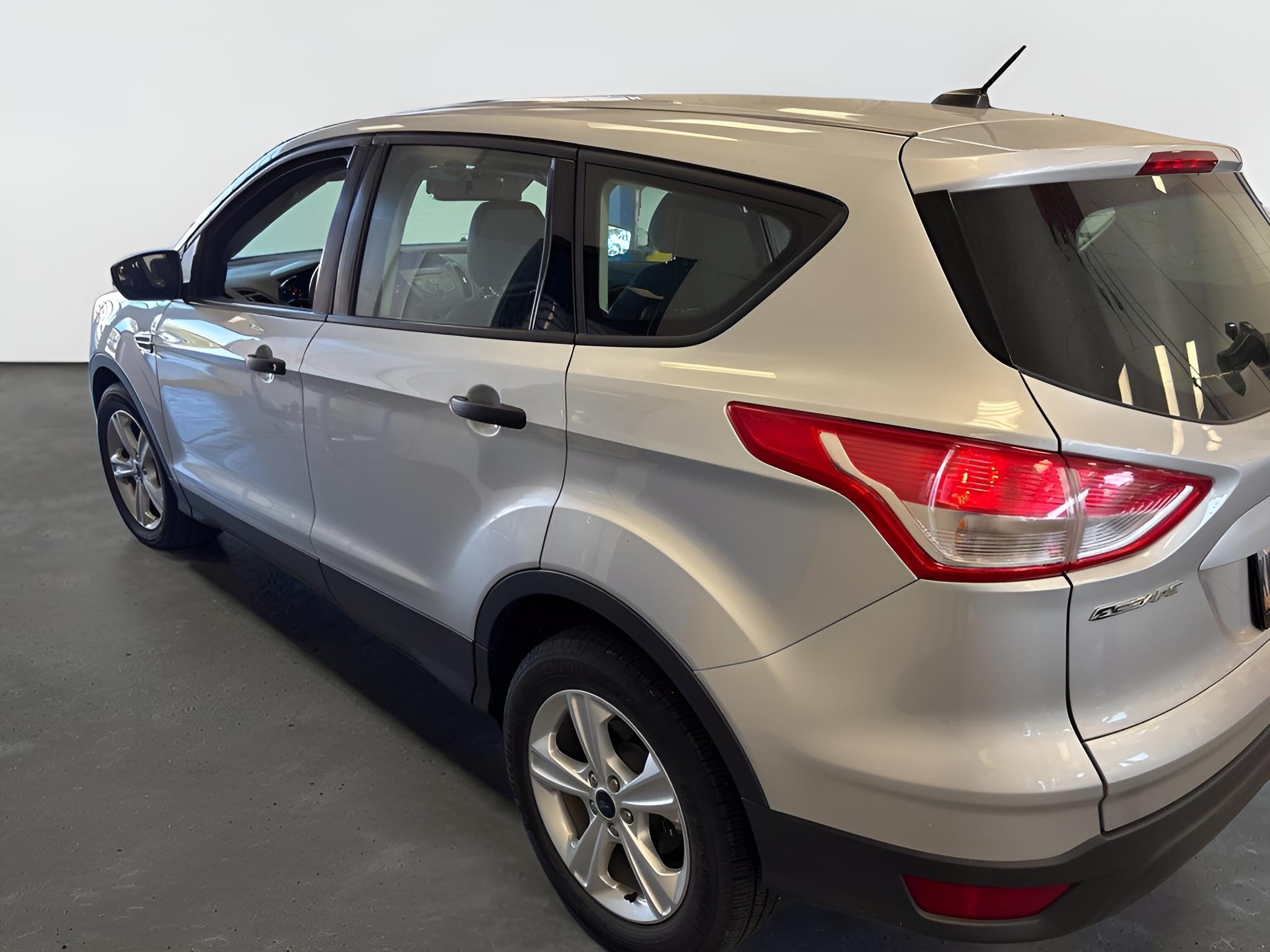2016 Ford Escape S