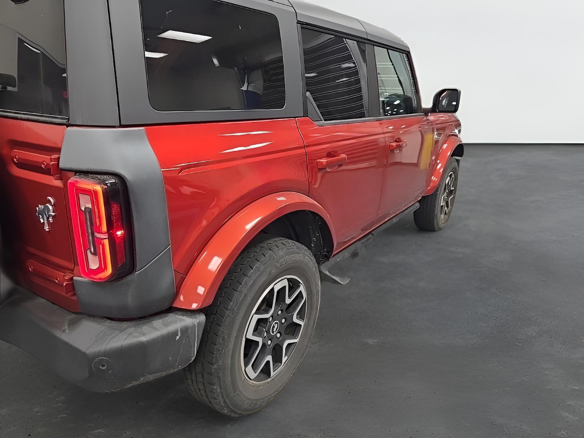 2023 Ford Bronco Outer Banks
