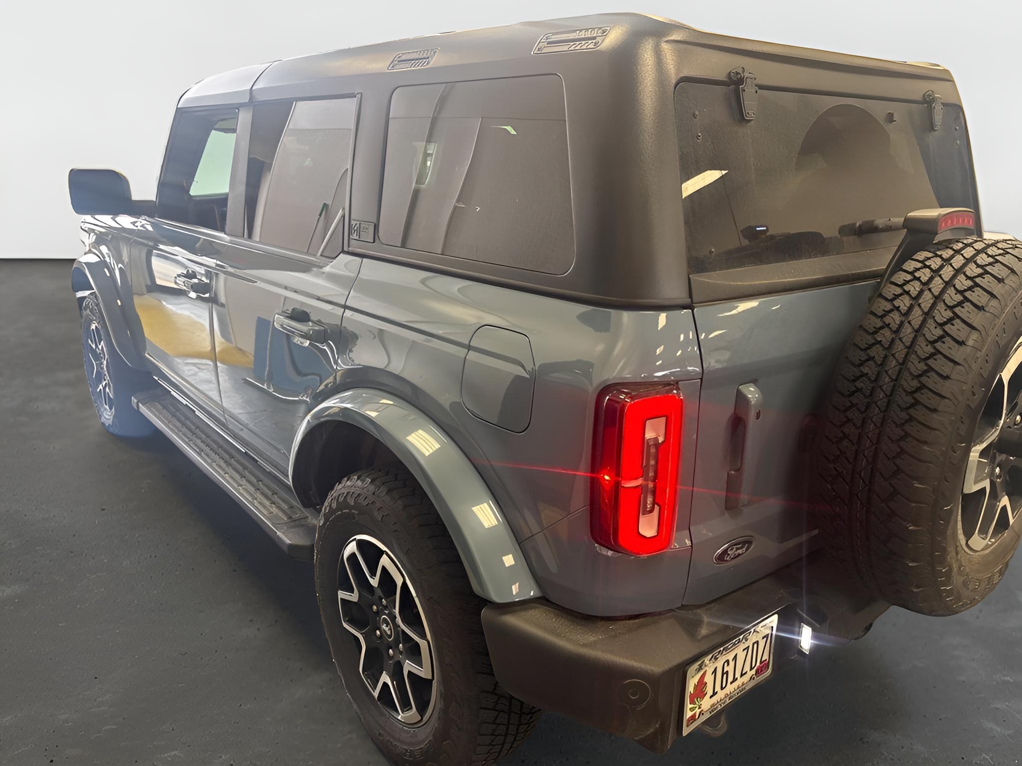 2024 Ford Bronco Outer Banks