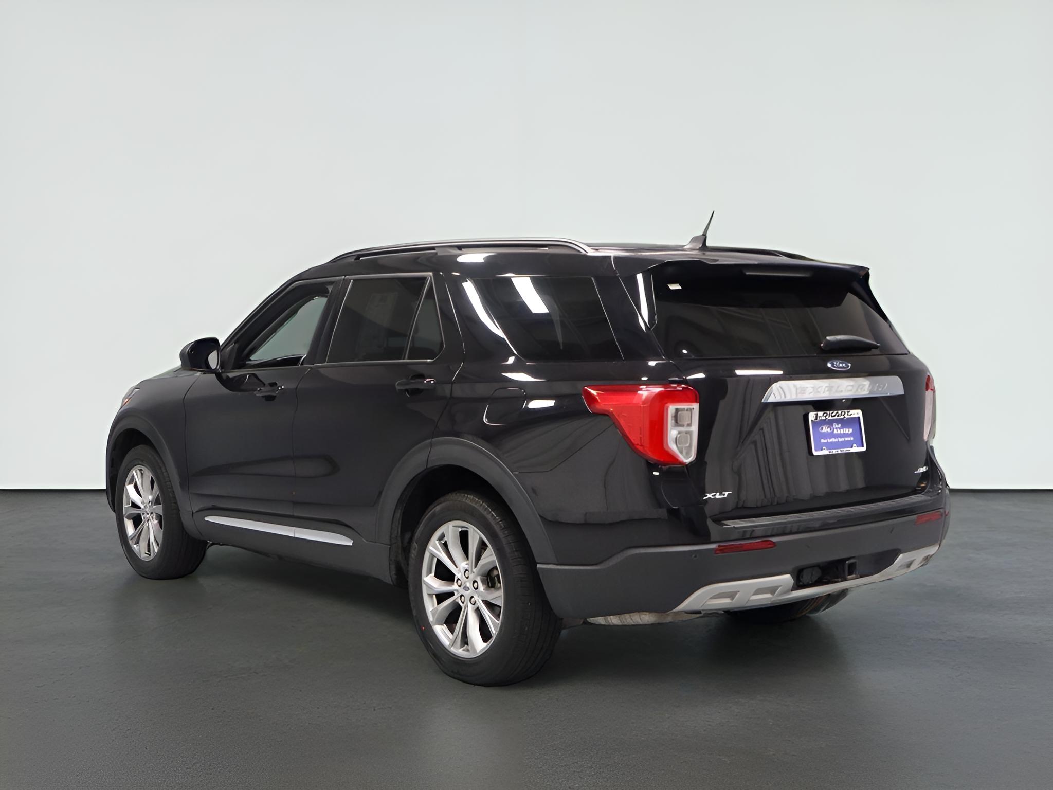 2023 Ford Explorer XLT 4WD