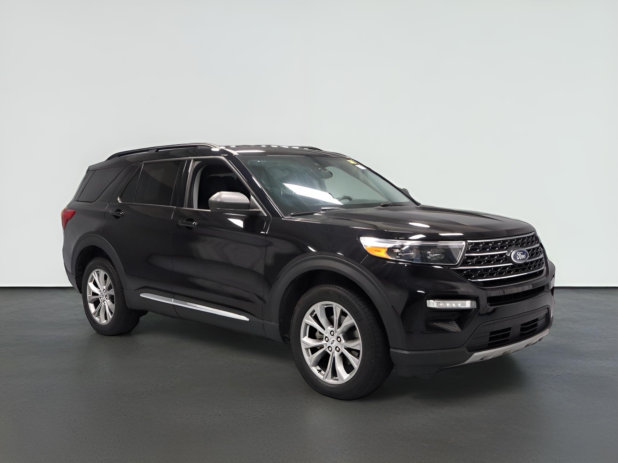 2023 Ford Explorer XLT 4WD