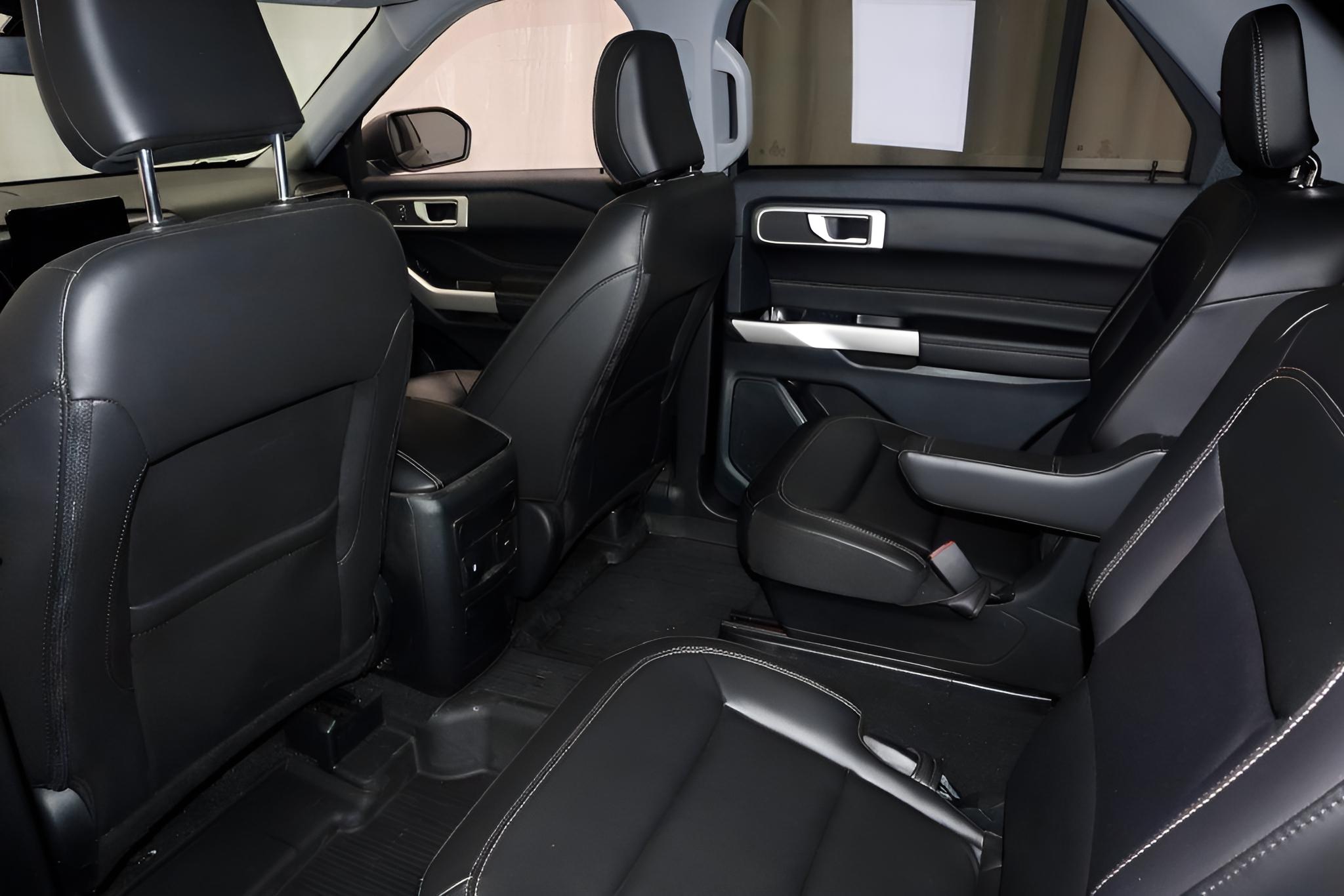 2023 Ford Explorer XLT 4WD