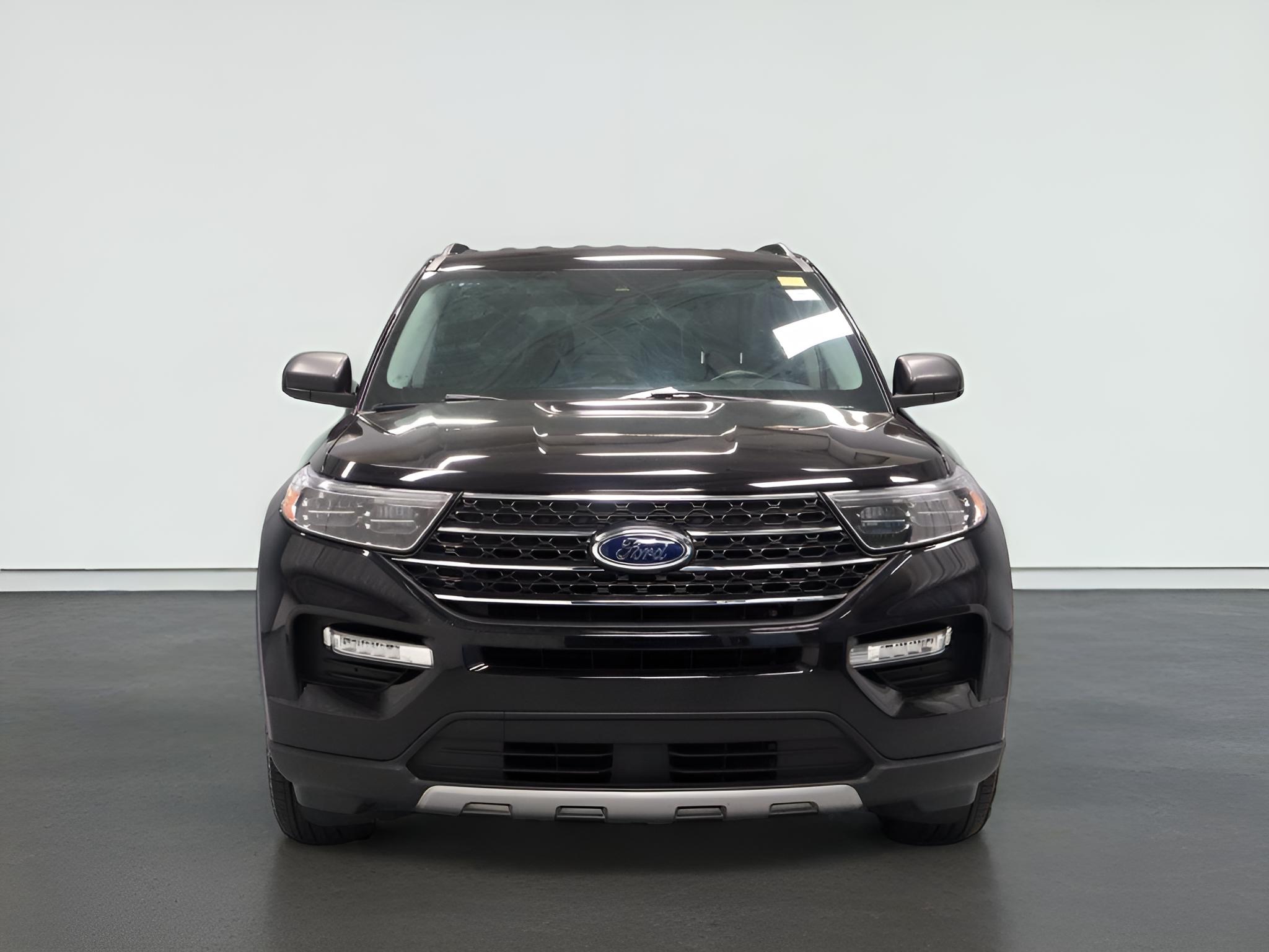 2023 Ford Explorer XLT 4WD