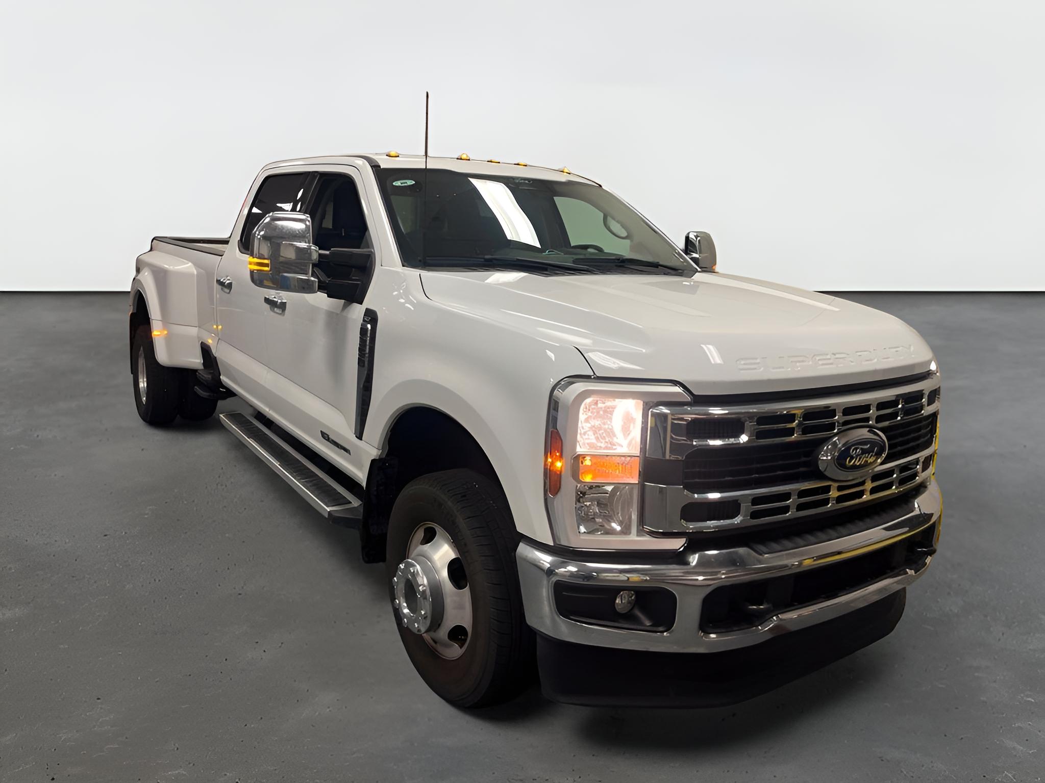 2024 Ford Super Duty F-350 DRW XLT