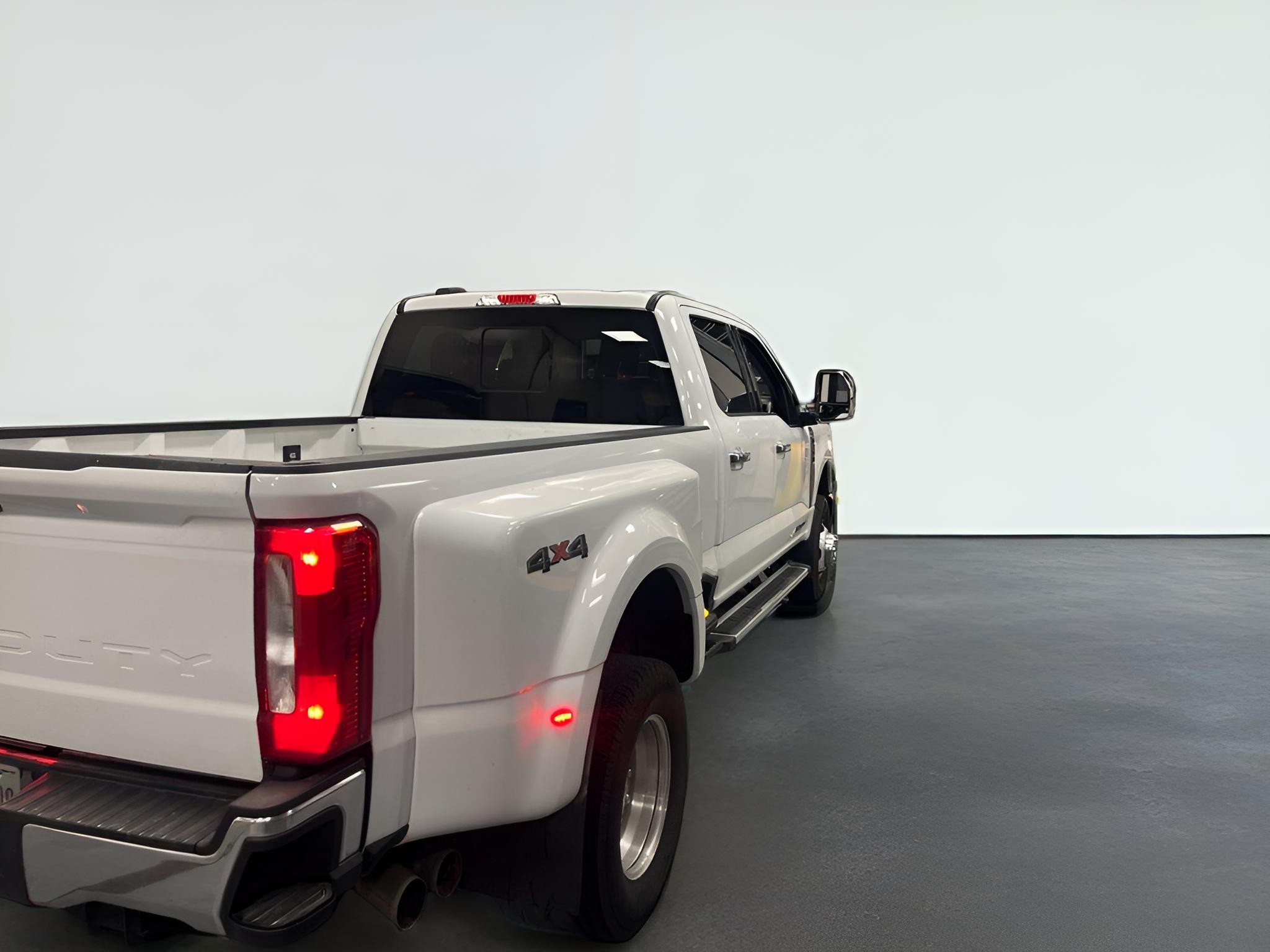 2024 Ford Super Duty F-350 DRW XLT