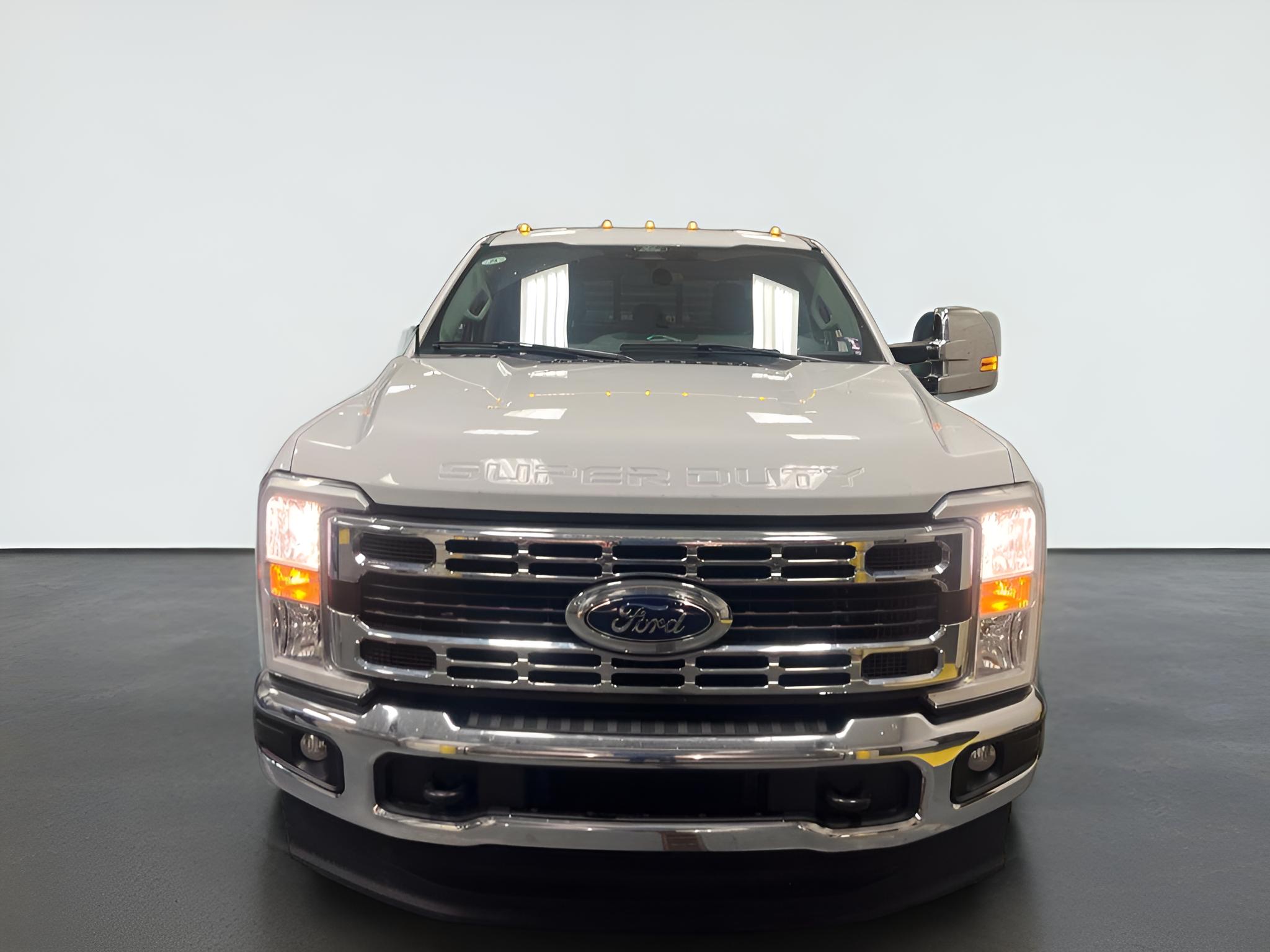 2024 Ford Super Duty F-350 DRW XLT