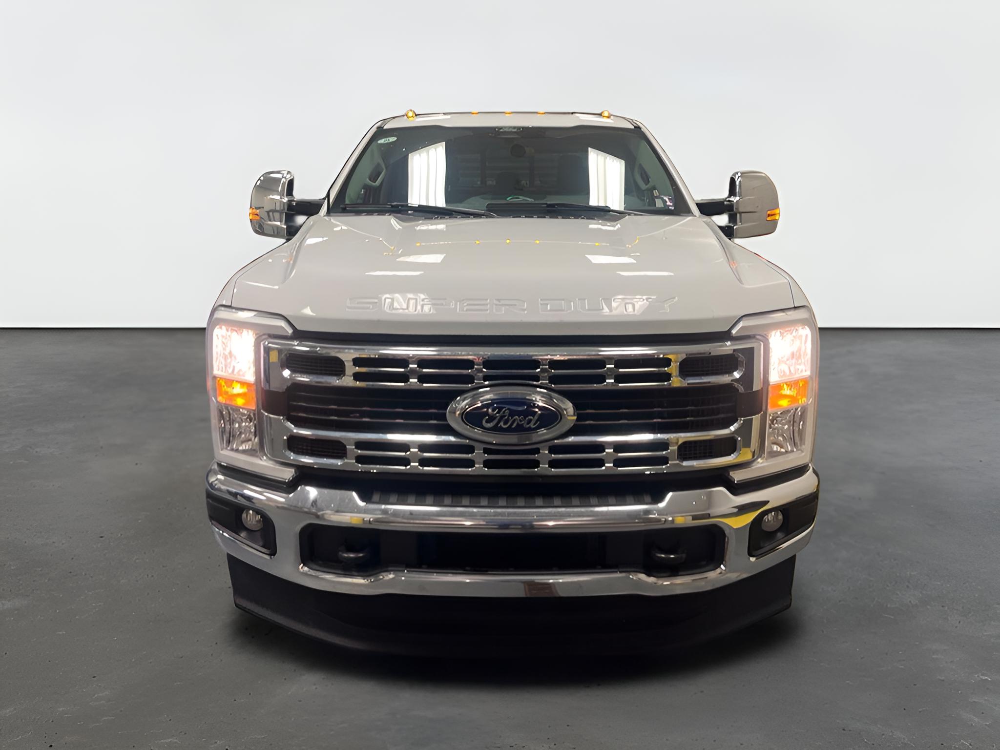 2024 Ford Super Duty F-350 DRW XLT