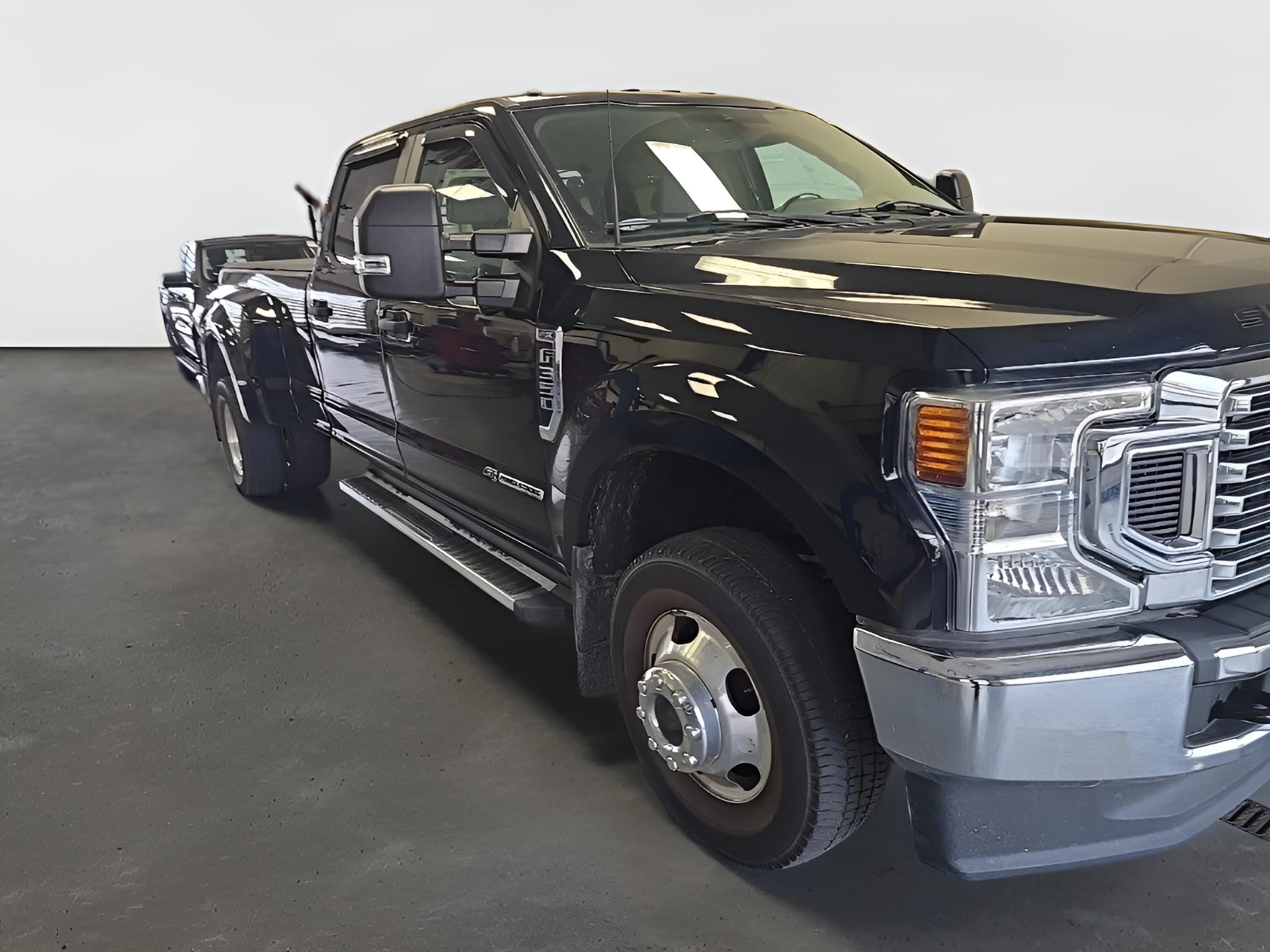 2022 Ford Super Duty F-350 DRW XL