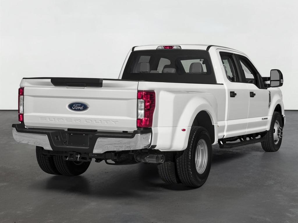 2017 Ford Super Duty F-350 DRW XL