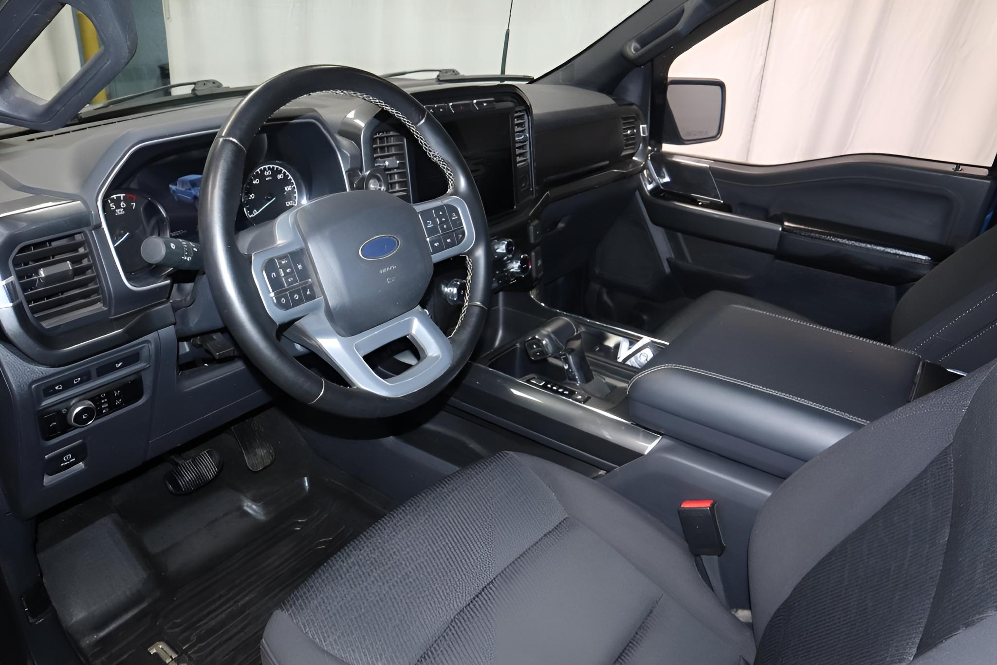2023 Ford F-150 XLT 4WD SuperCrew 5.5' Box