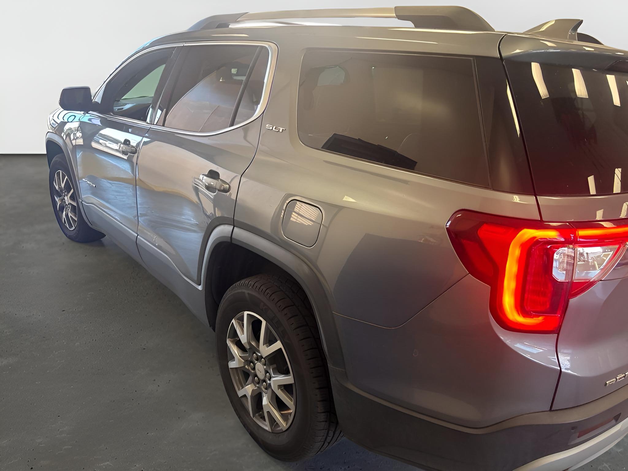2020 GMC Acadia SLT