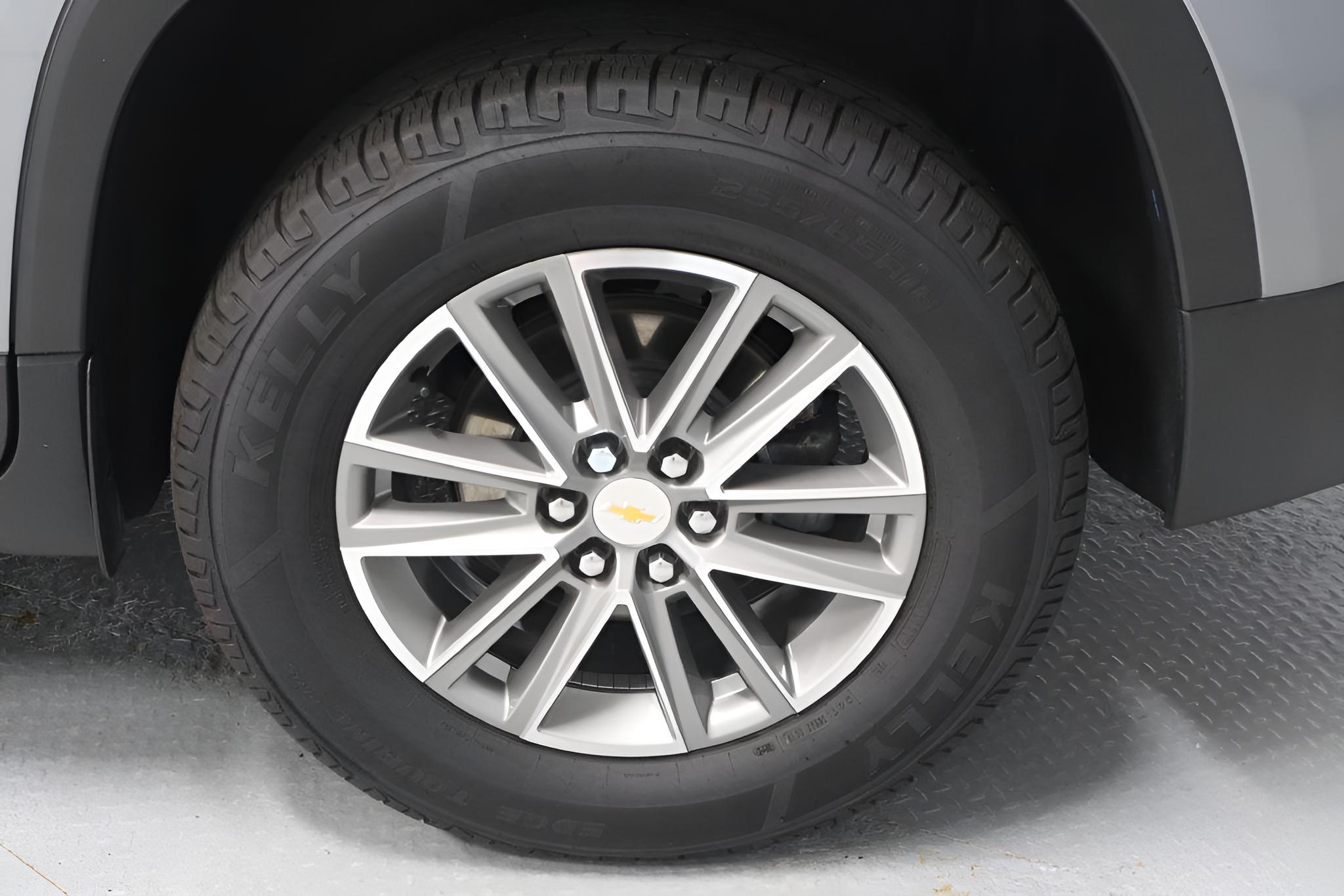 2023 Chevrolet Traverse LT