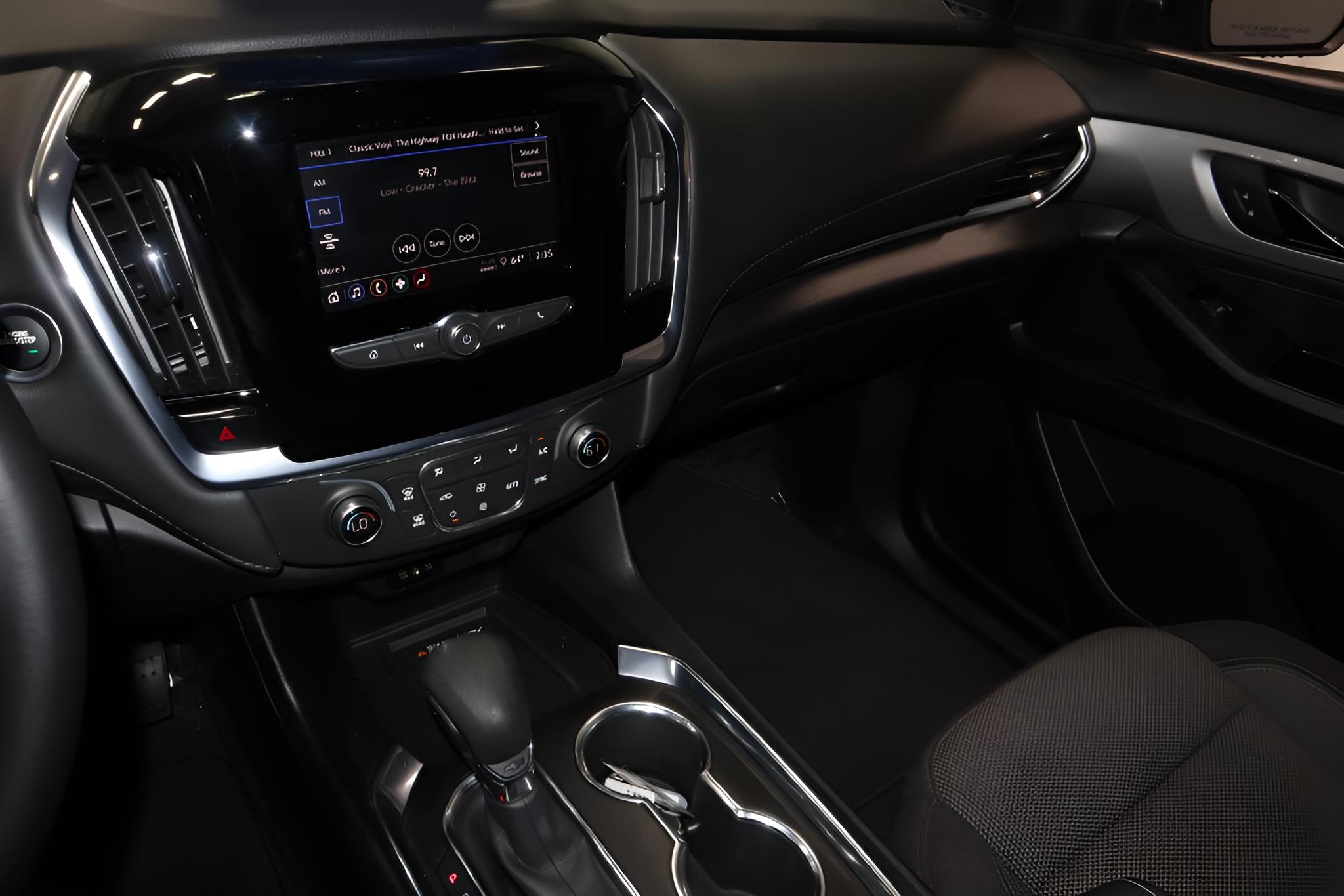 2023 Chevrolet Traverse LT
