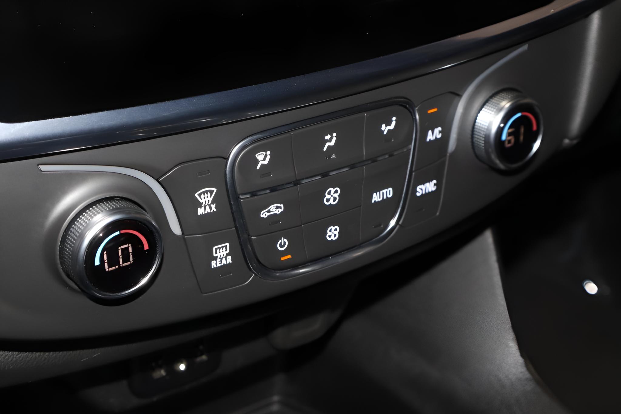 2023 Chevrolet Traverse LT