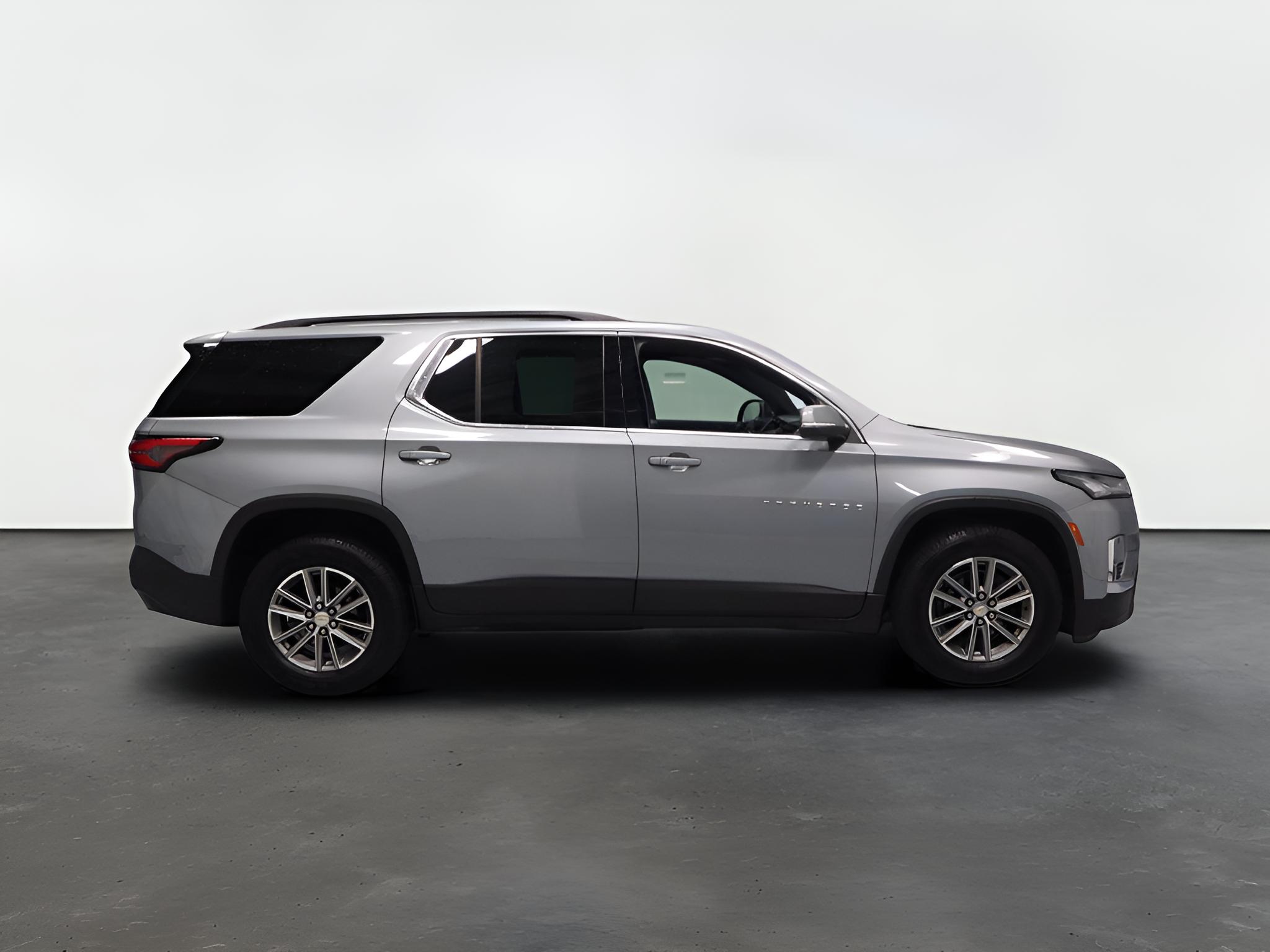 2023 Chevrolet Traverse LT