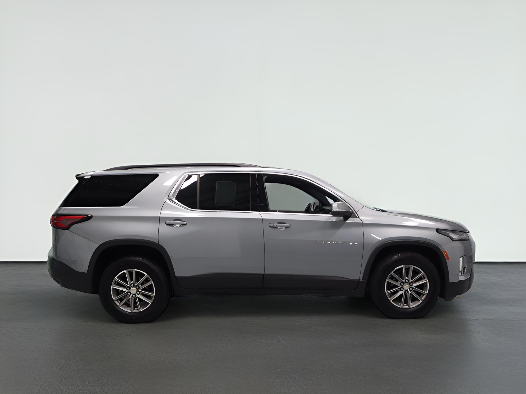 2023 Chevrolet Traverse LT
