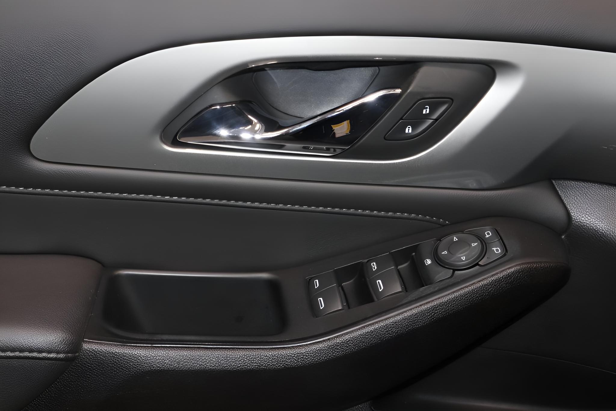 2023 Chevrolet Traverse LT
