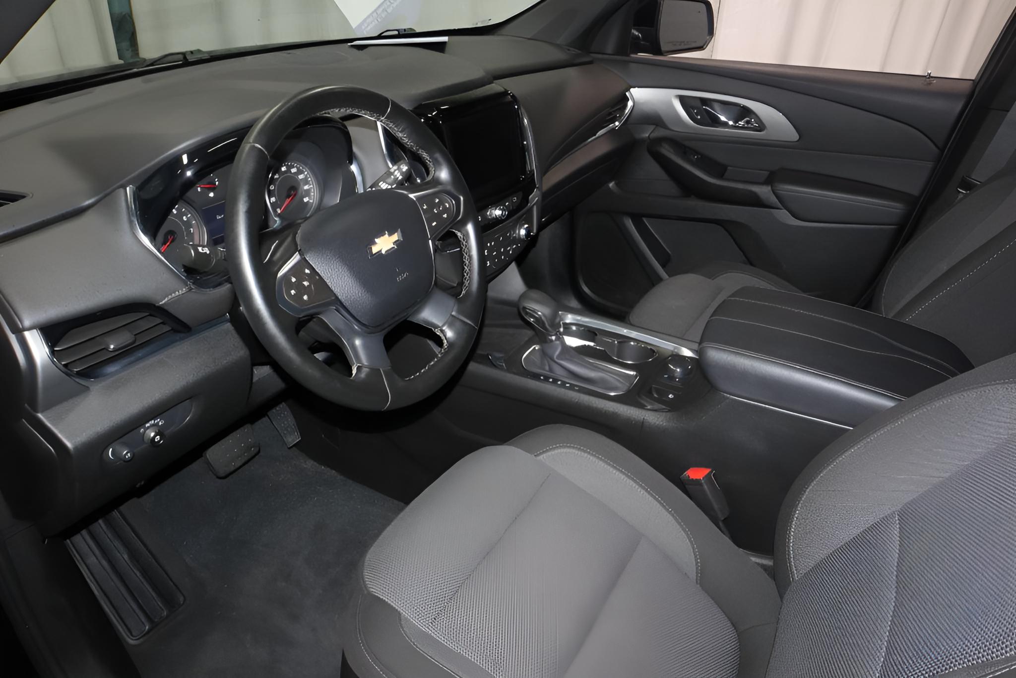 2023 Chevrolet Traverse LT