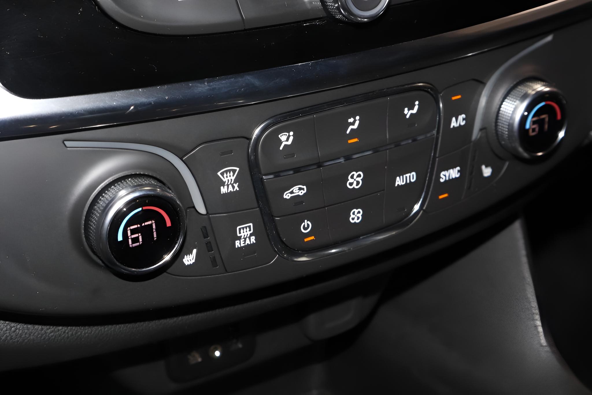 2023 Chevrolet Traverse LT