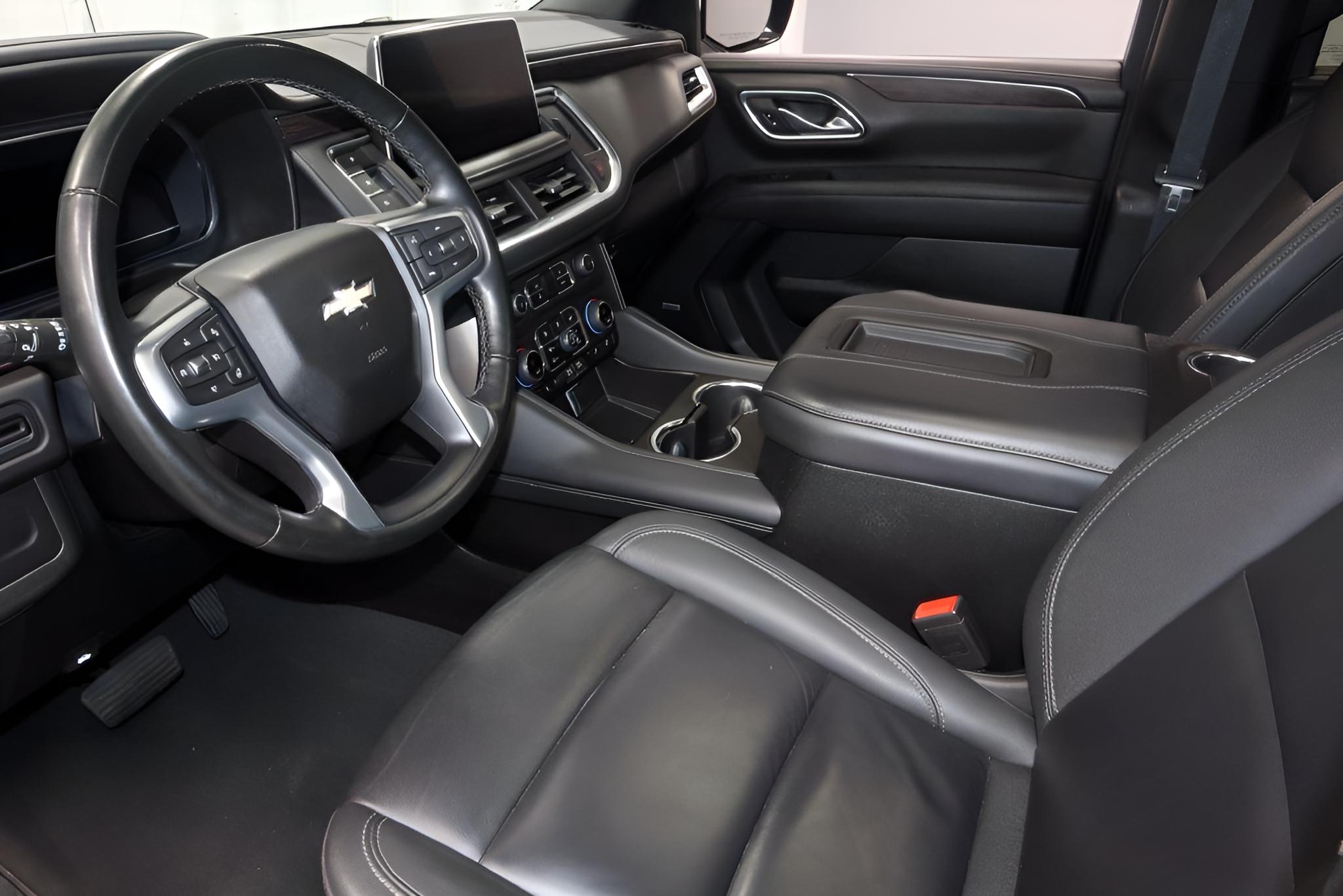 2024 Chevrolet Suburban LT