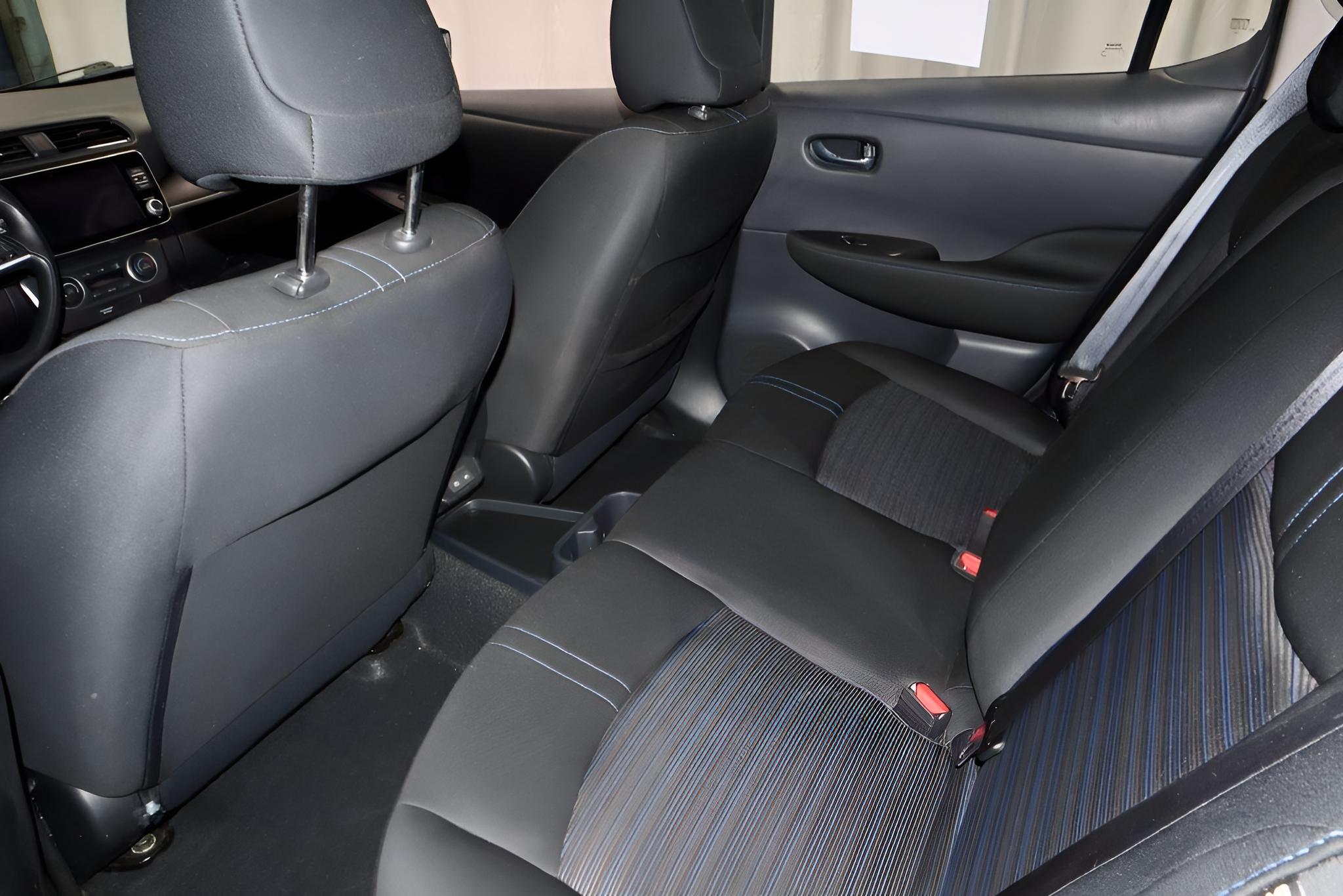 2025 Nissan LEAF S