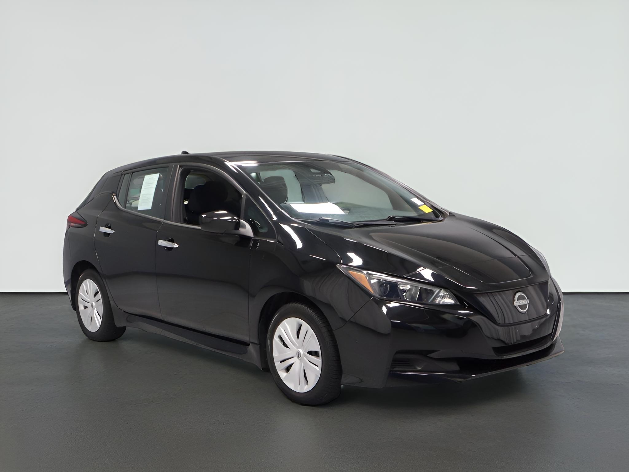 2025 Nissan LEAF S