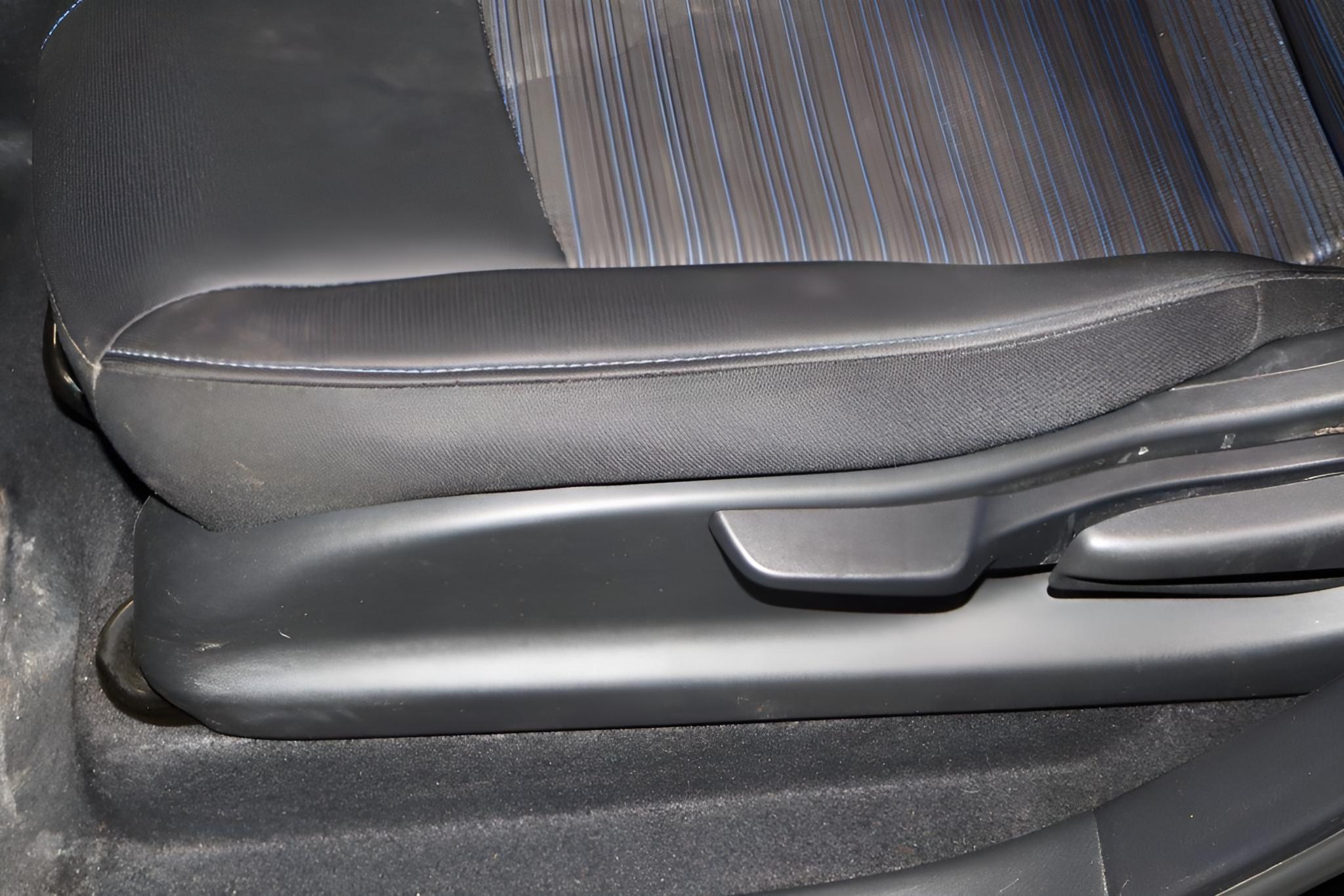 2025 Nissan LEAF S
