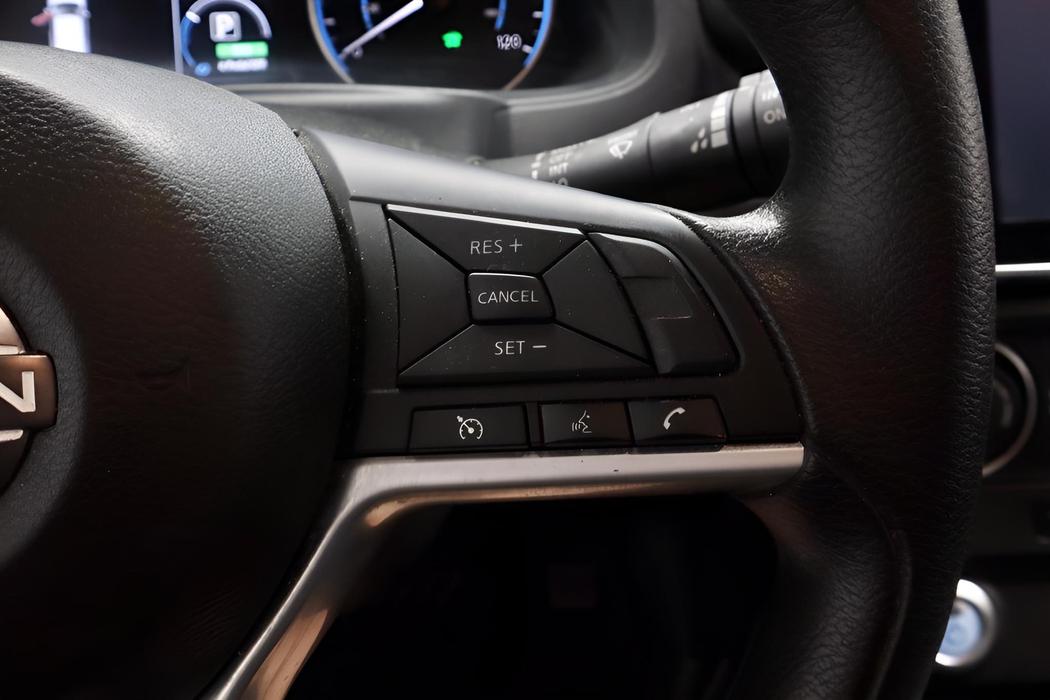 2025 Nissan LEAF S