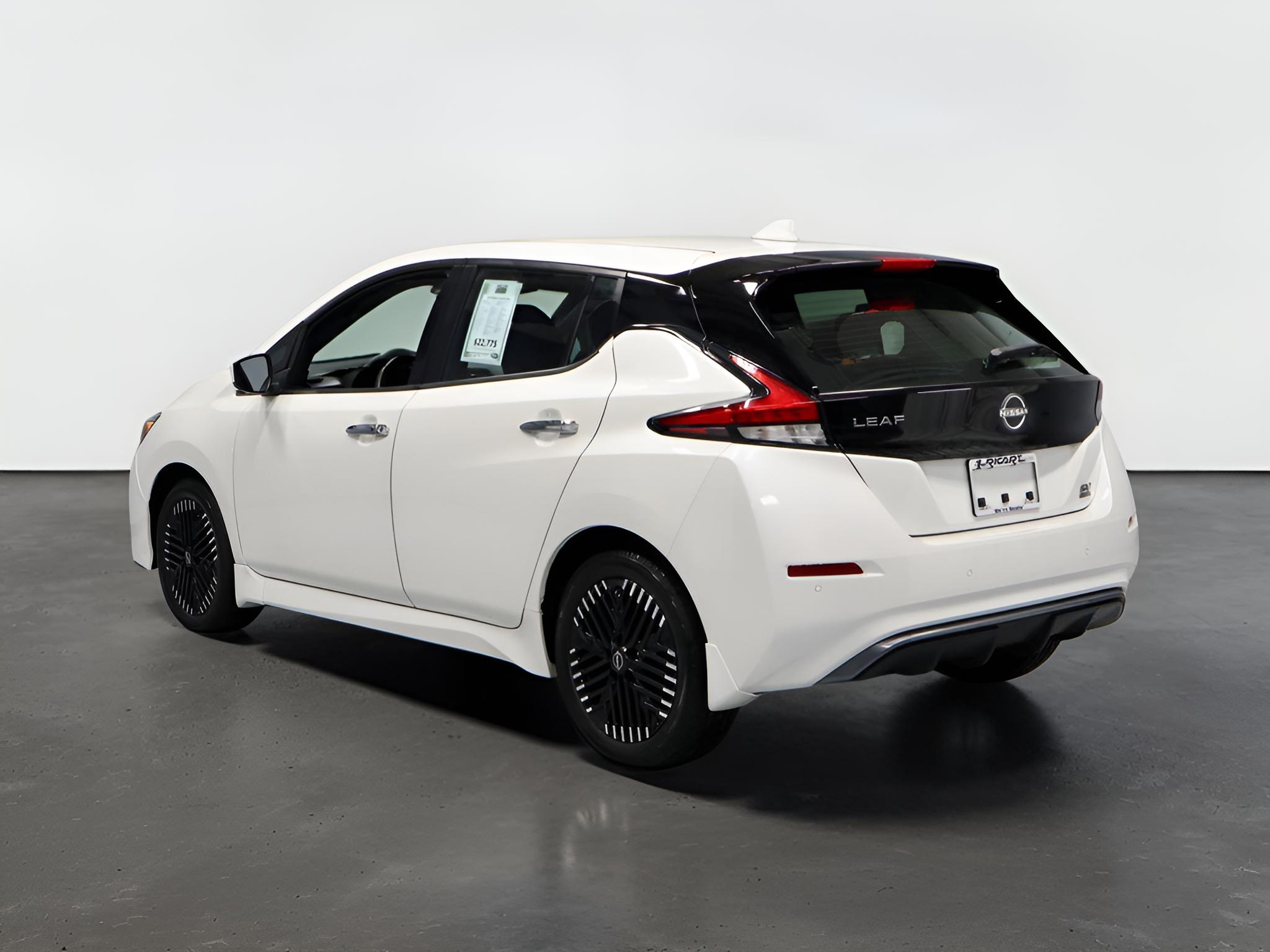 2024 Nissan LEAF SV Plus