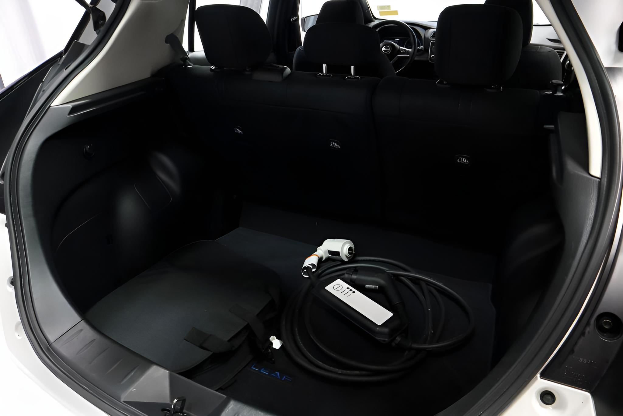 2024 Nissan LEAF SV Plus