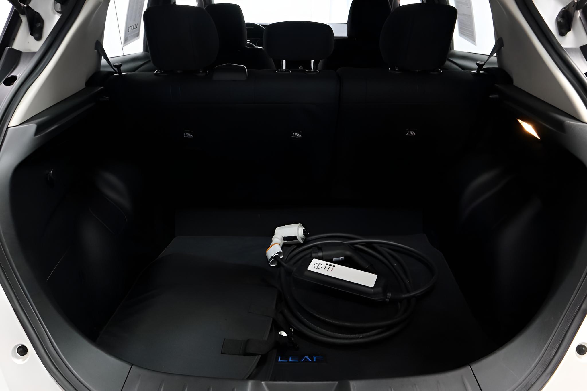 2024 Nissan LEAF SV Plus