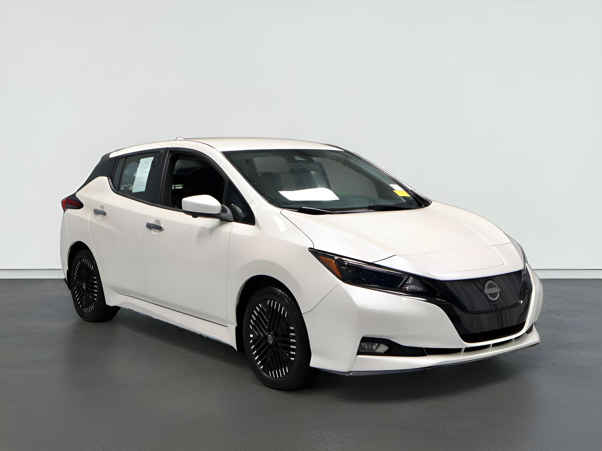 2024 Nissan LEAF SV Plus